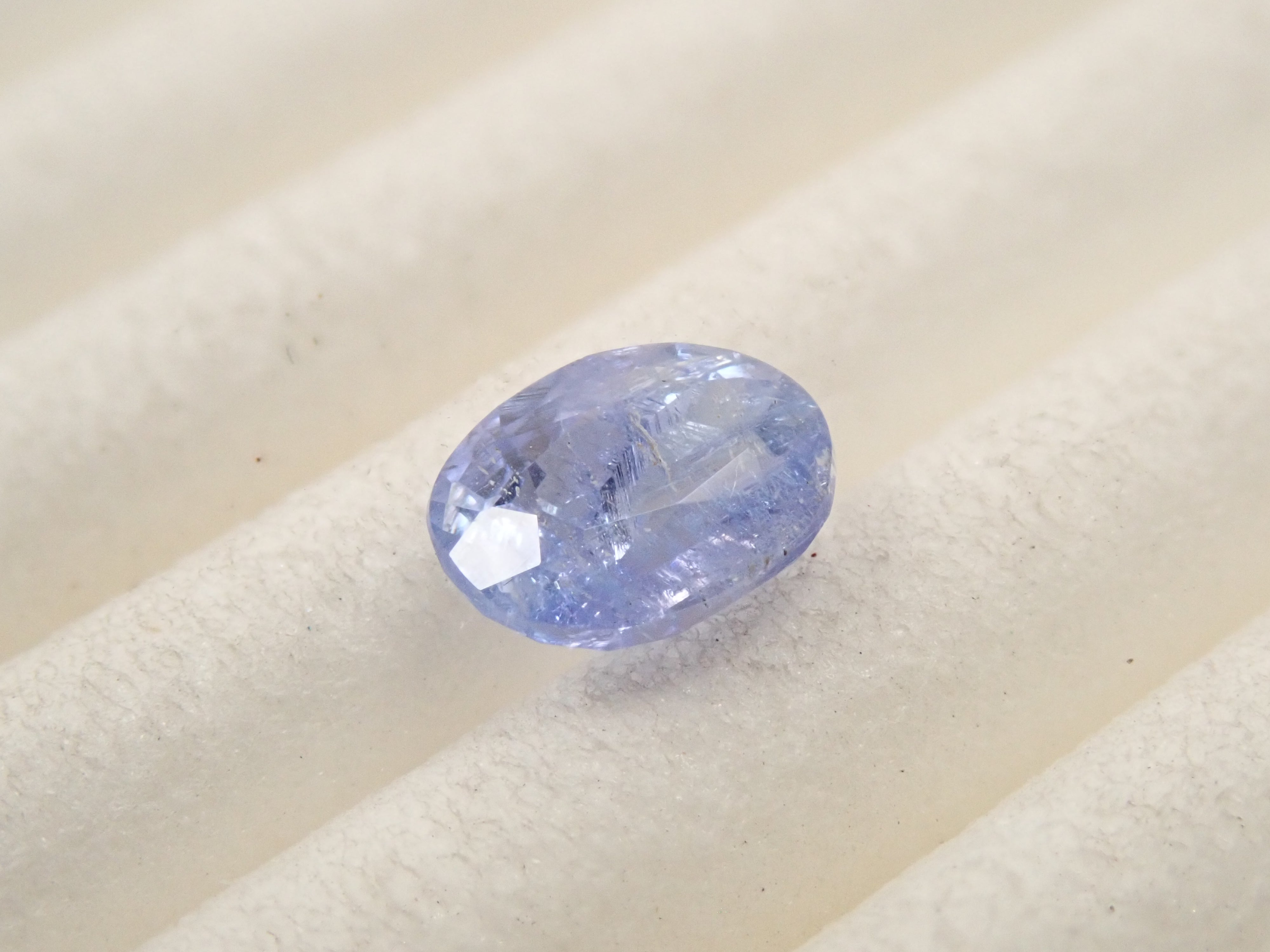 【12562579掲載】ナミビア産ジェレメジェバイト 0.355ctルース