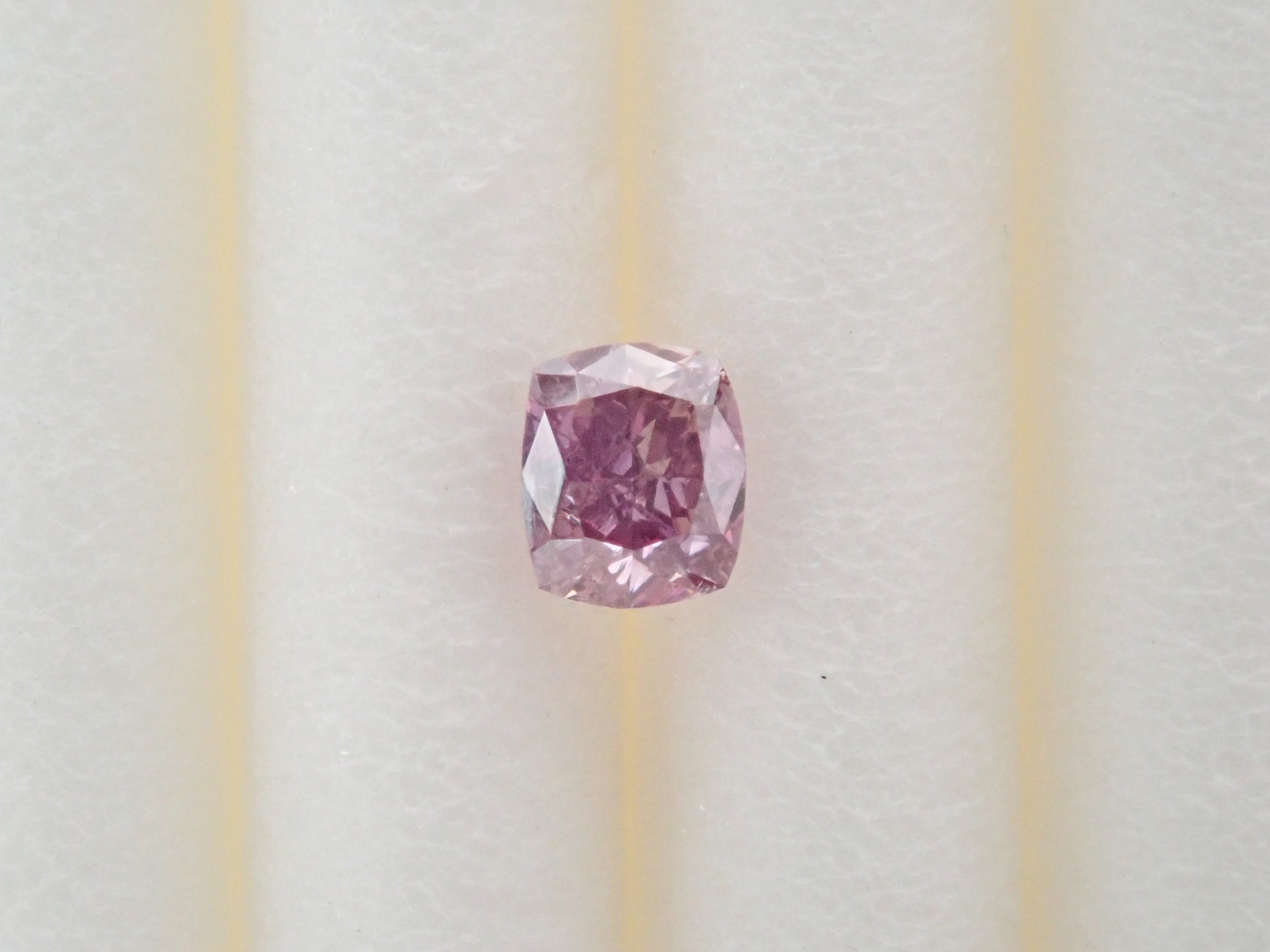 【32501684掲載】ピンクダイヤモンド 0.072ctルース(FANCY DEEP PURPLE PINK, I1)