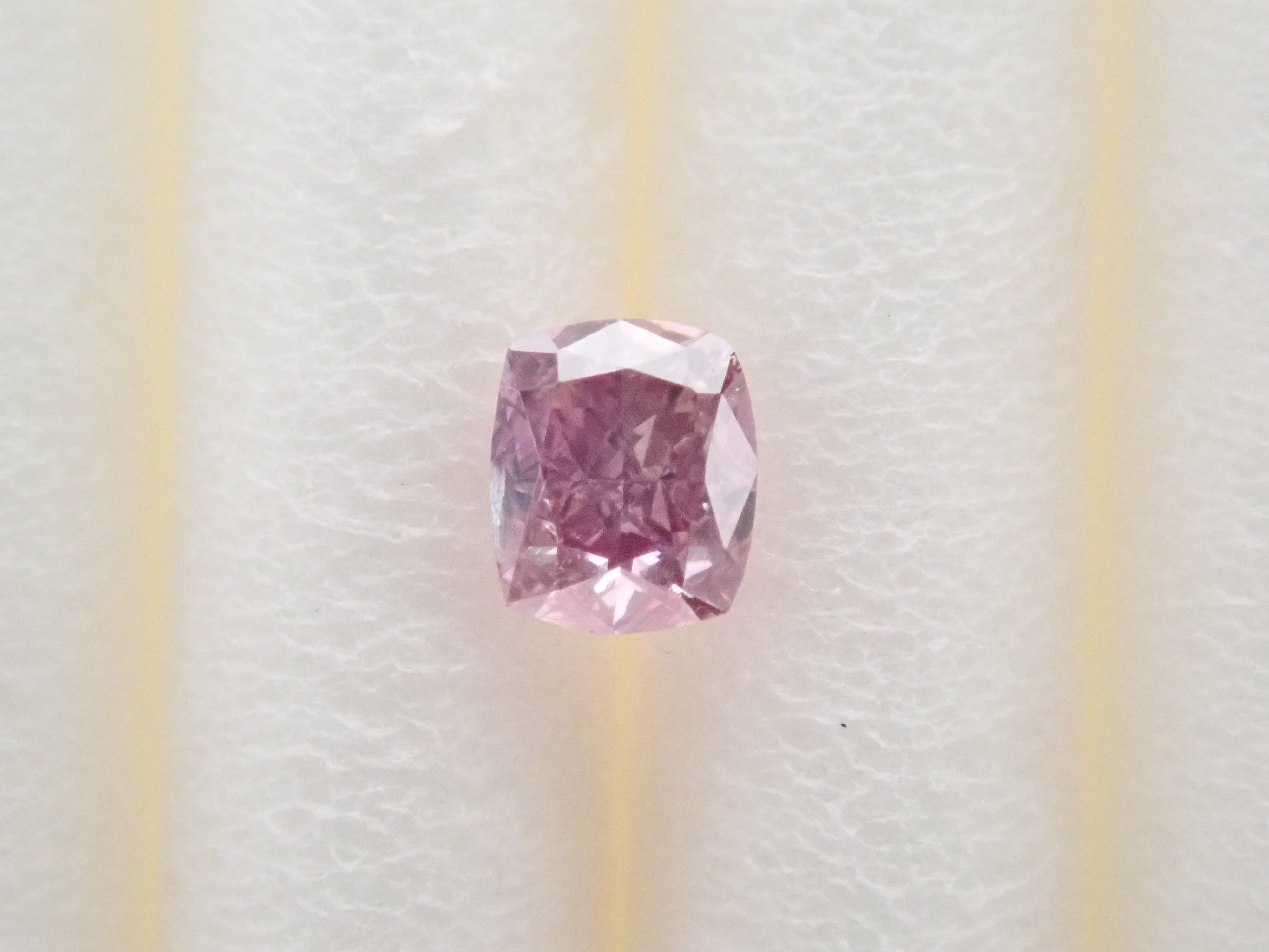 【32501684掲載】ピンクダイヤモンド 0.072ctルース(FANCY DEEP PURPLE PINK, I1)