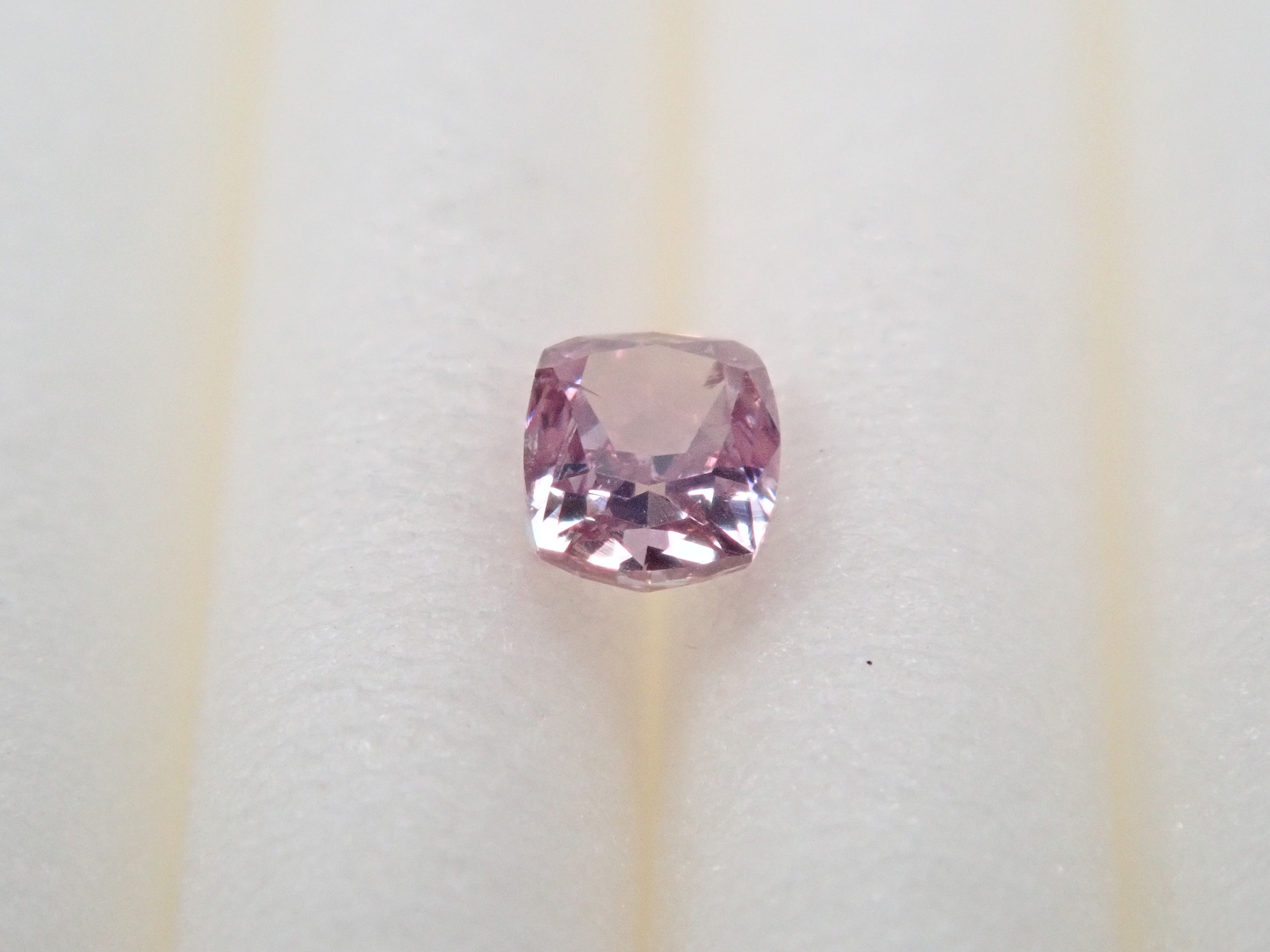 【32501684掲載】ピンクダイヤモンド 0.072ctルース(FANCY DEEP PURPLE PINK, I1)