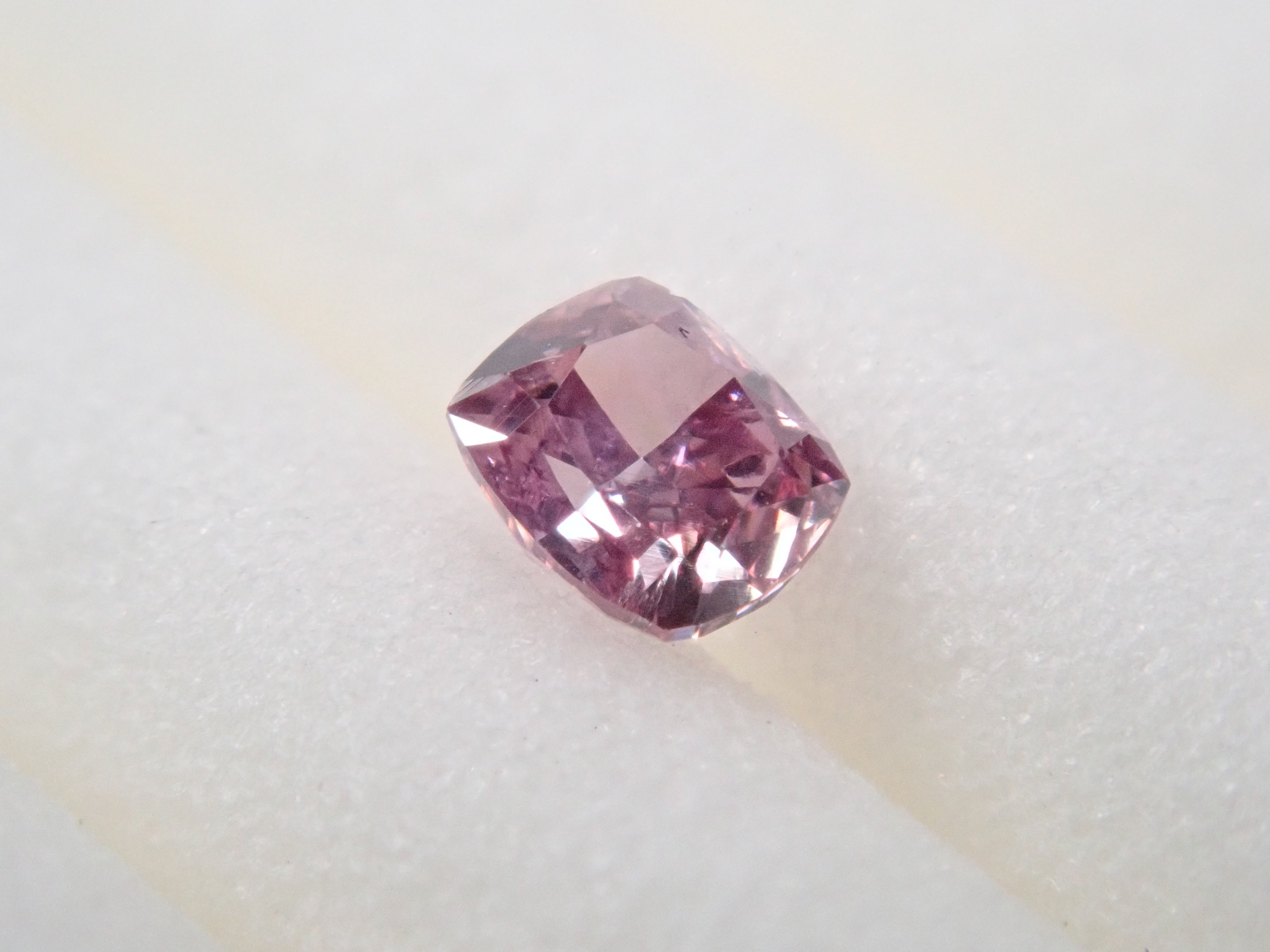 【32501684掲載】ピンクダイヤモンド 0.072ctルース(FANCY DEEP PURPLE PINK, I1)