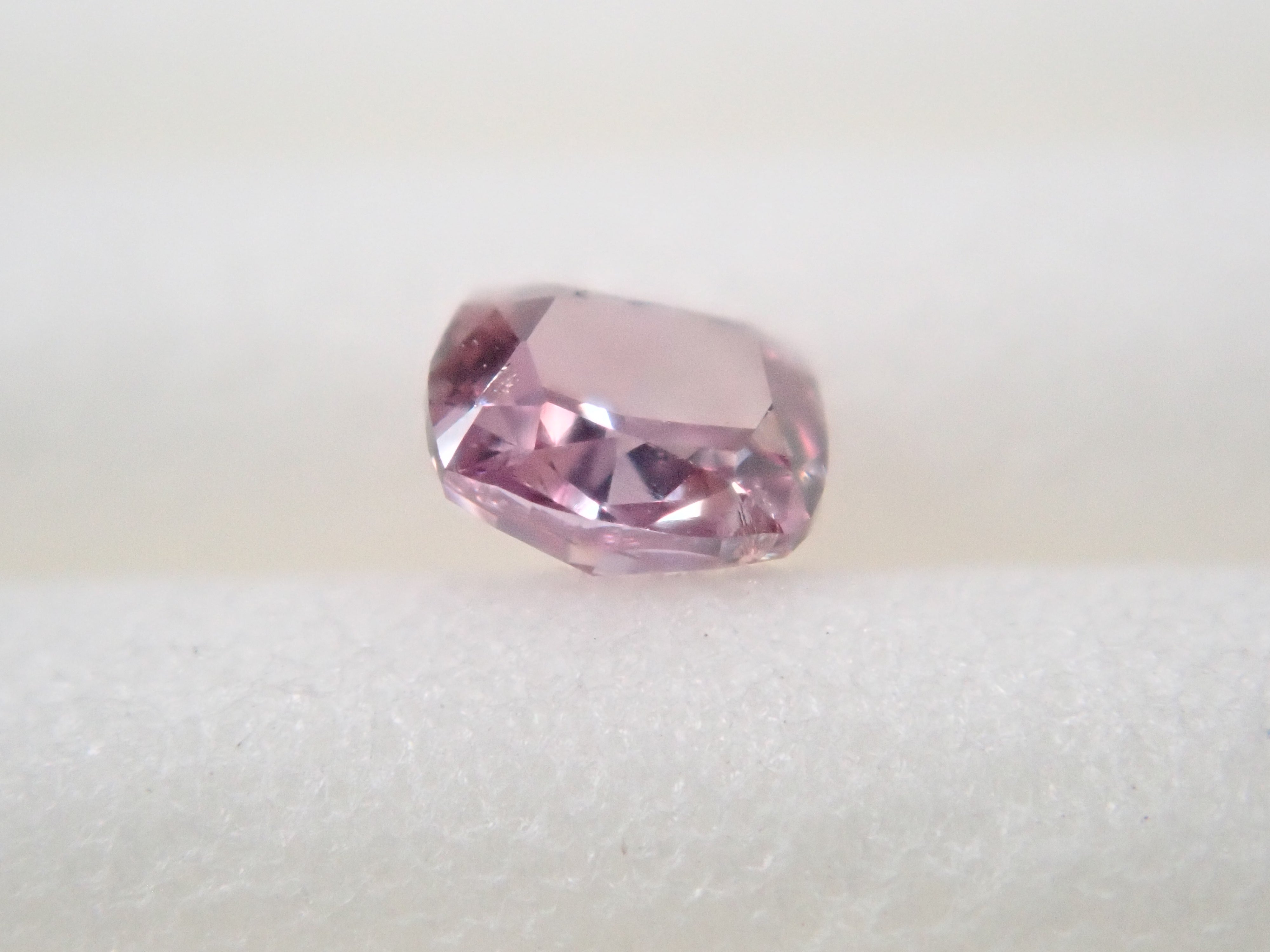 【32501684掲載】ピンクダイヤモンド 0.072ctルース(FANCY DEEP PURPLE PINK, I1)
