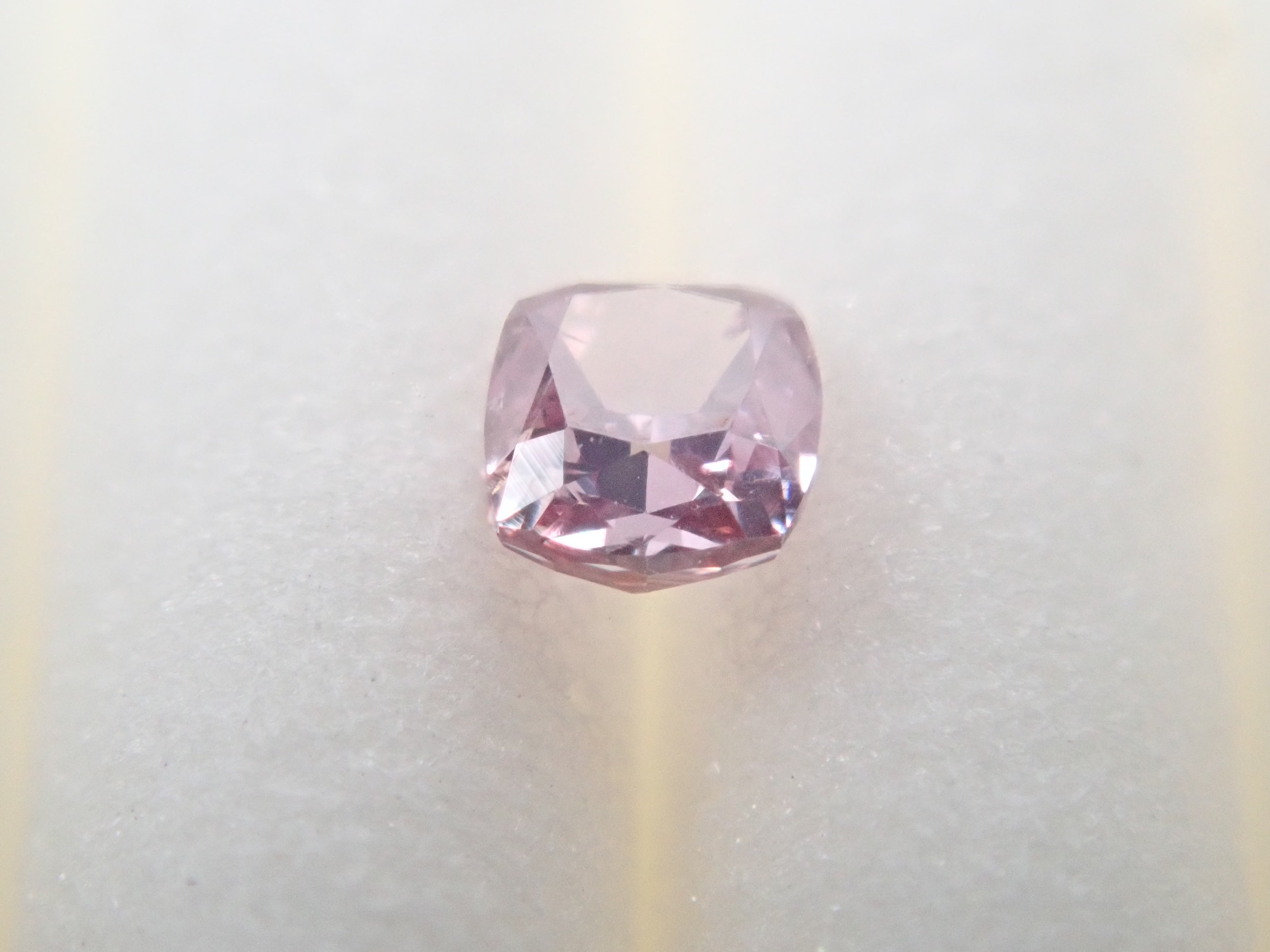 【32501684掲載】ピンクダイヤモンド 0.072ctルース(FANCY DEEP PURPLE PINK, I1)