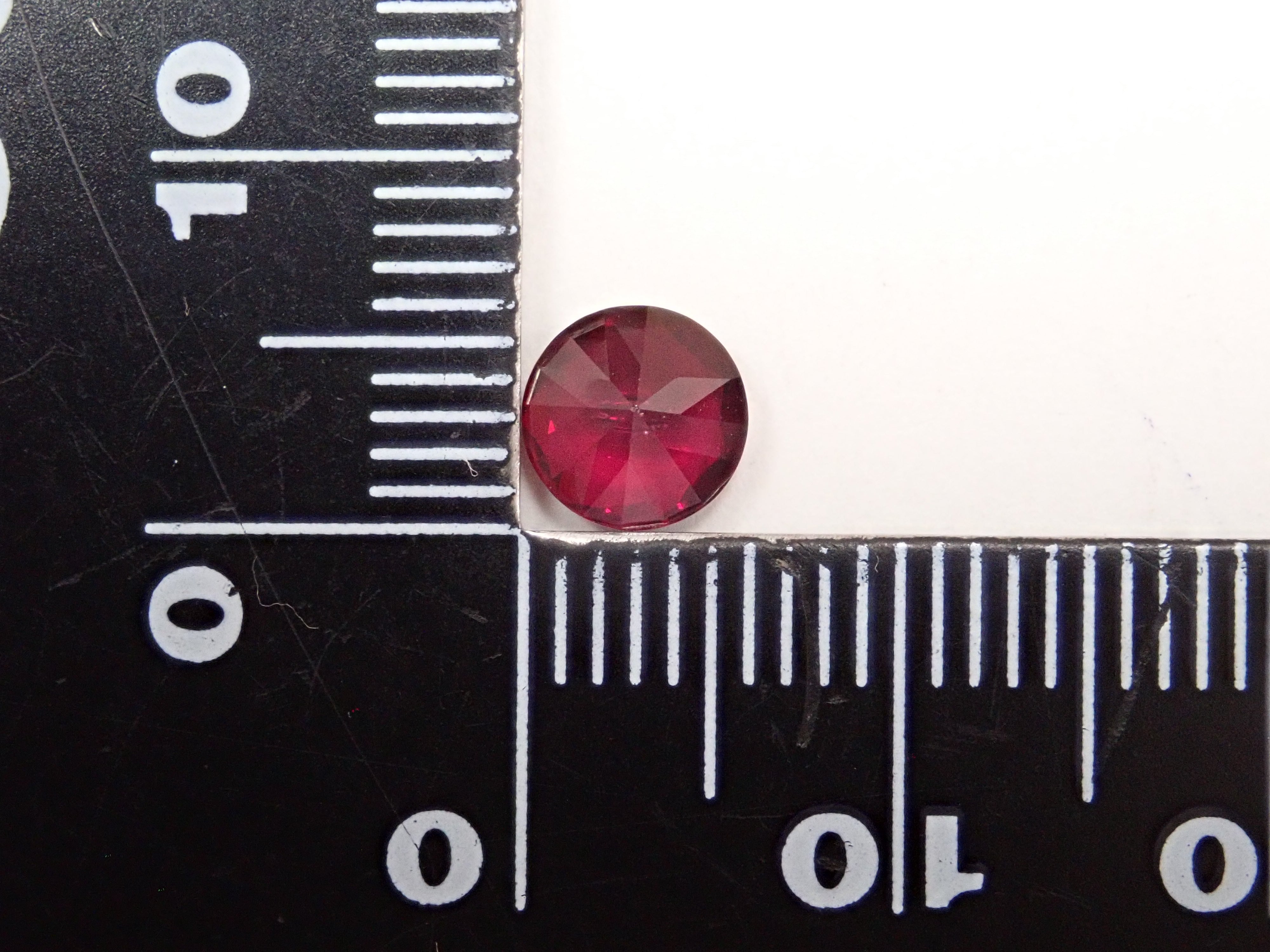 アメリカ産アントヒルガーネット 6mm/0.896ctルース