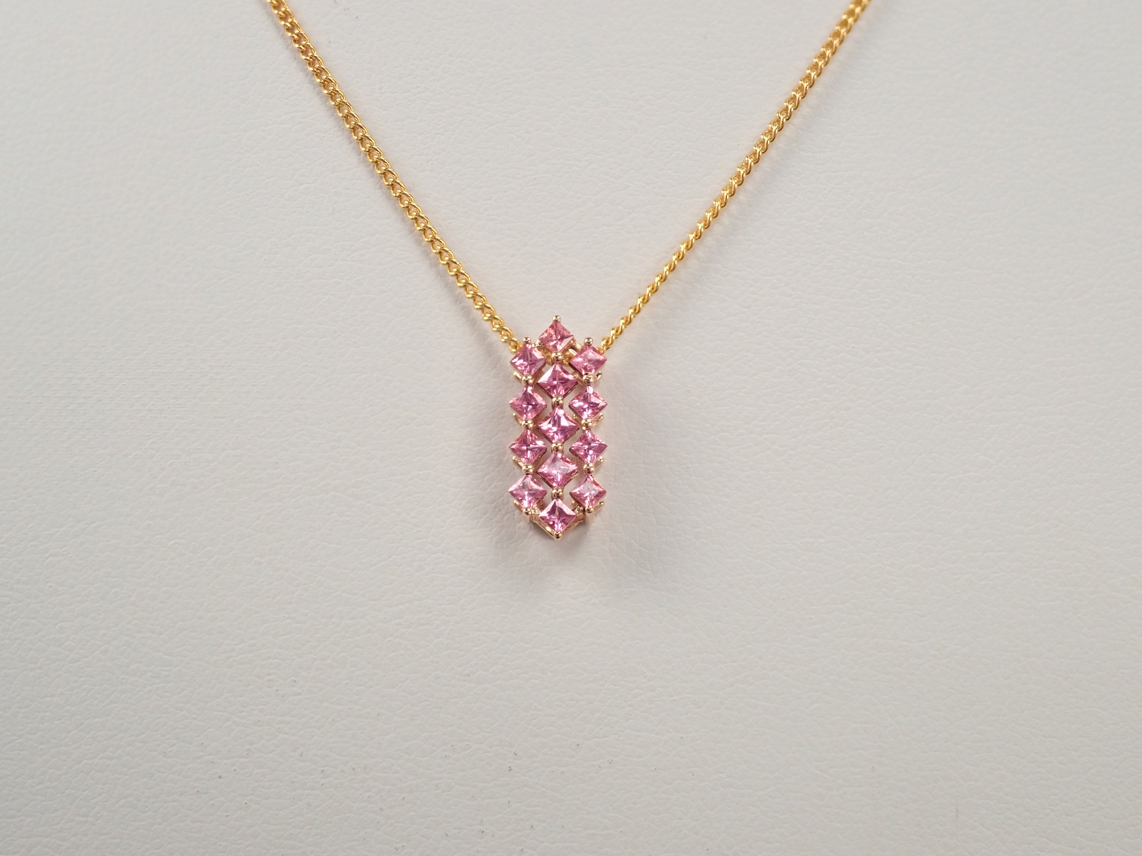 【22602585掲載】【カラフリ】K18PG スピネル 0.48ct ペンダントトップ(ネックレストップ)