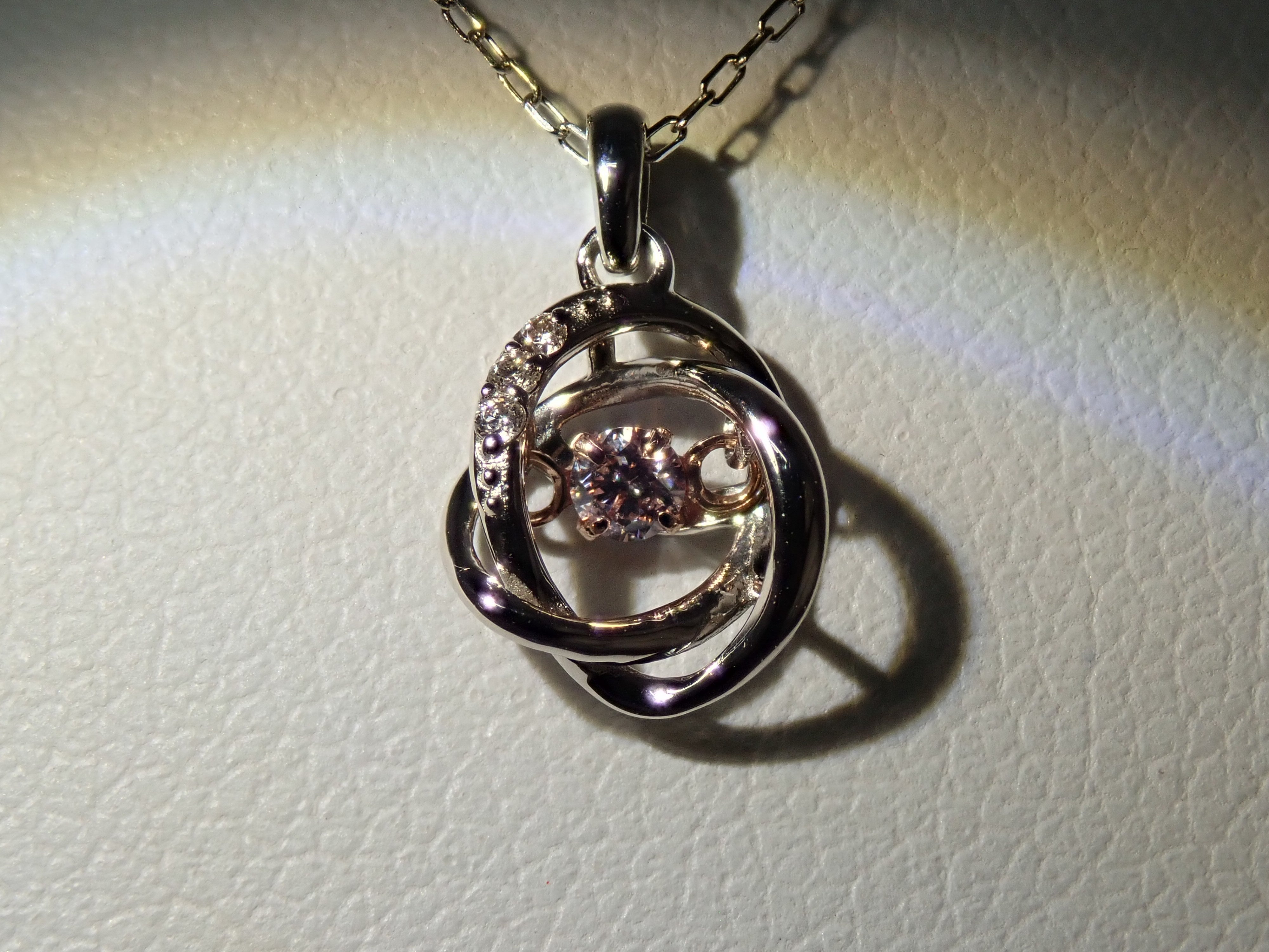 【22602588掲載】【カラフリ】Pt900 ピンクダイヤモンド 0.008ct ペンダント(ネックレス)