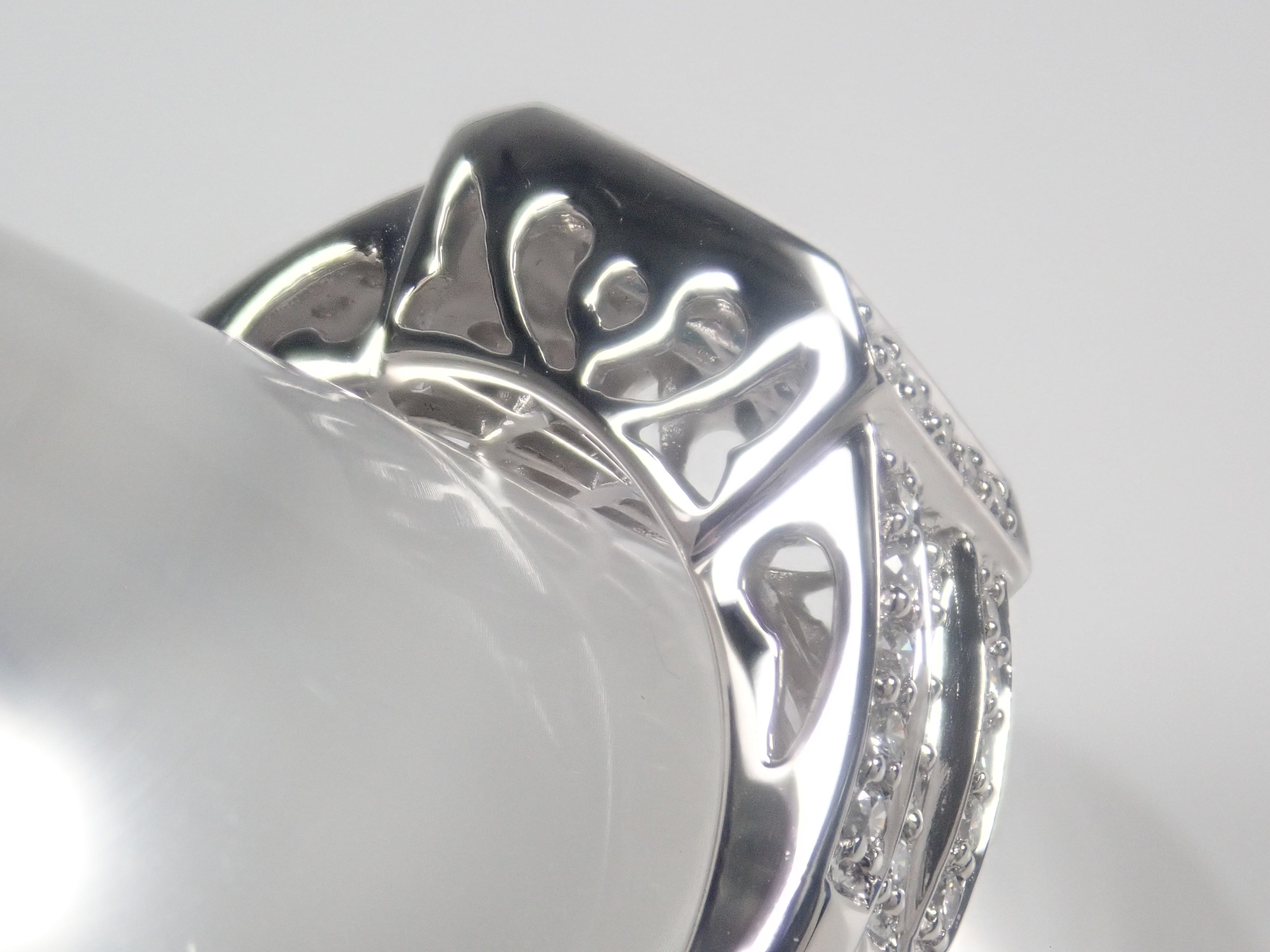Pt900 アイスブルーダイヤモンド(トリートメント) 1.00ct リング