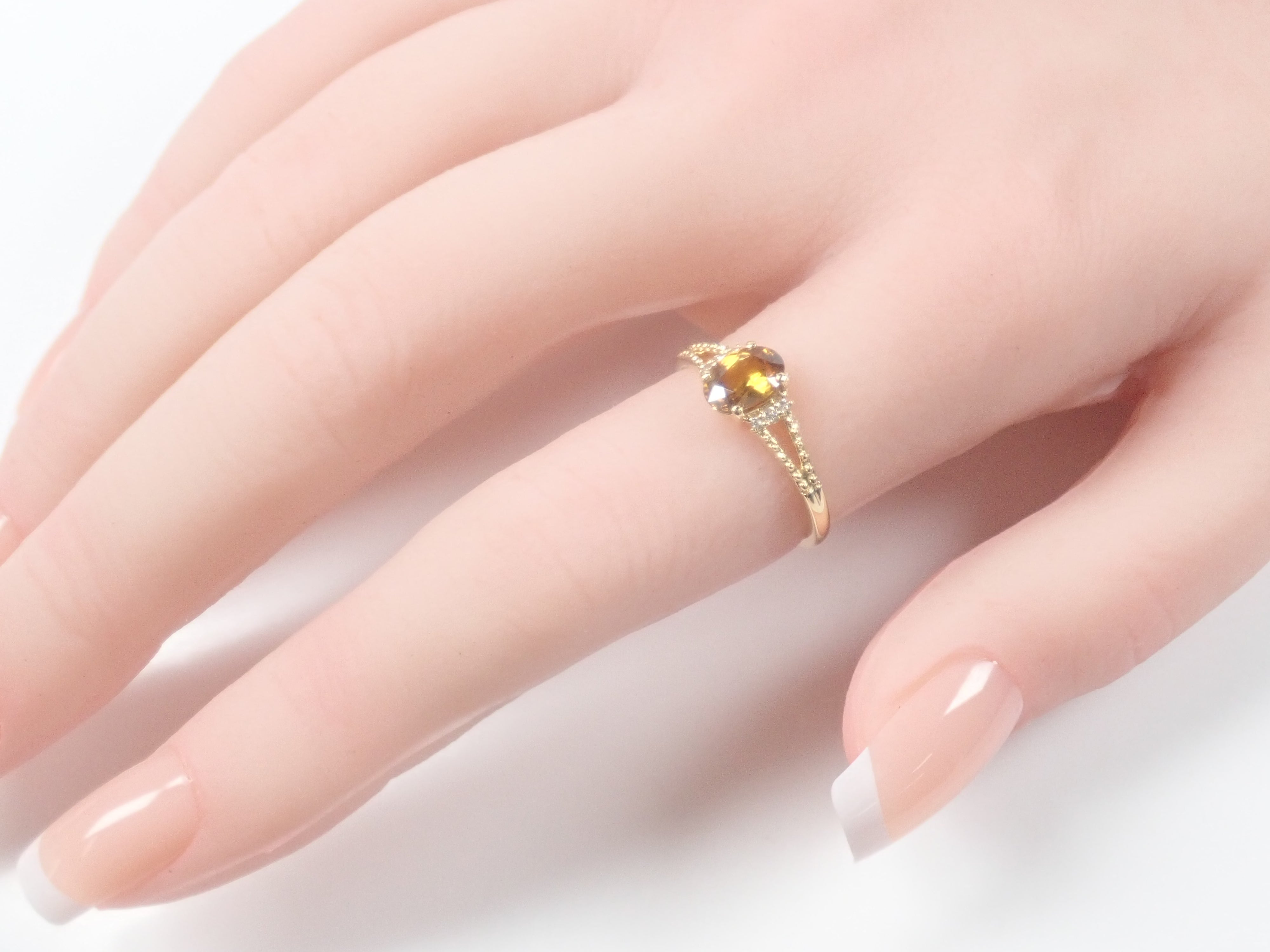 【22602582掲載】【カラフリ】K18 スフェーン 0.7ct リング
