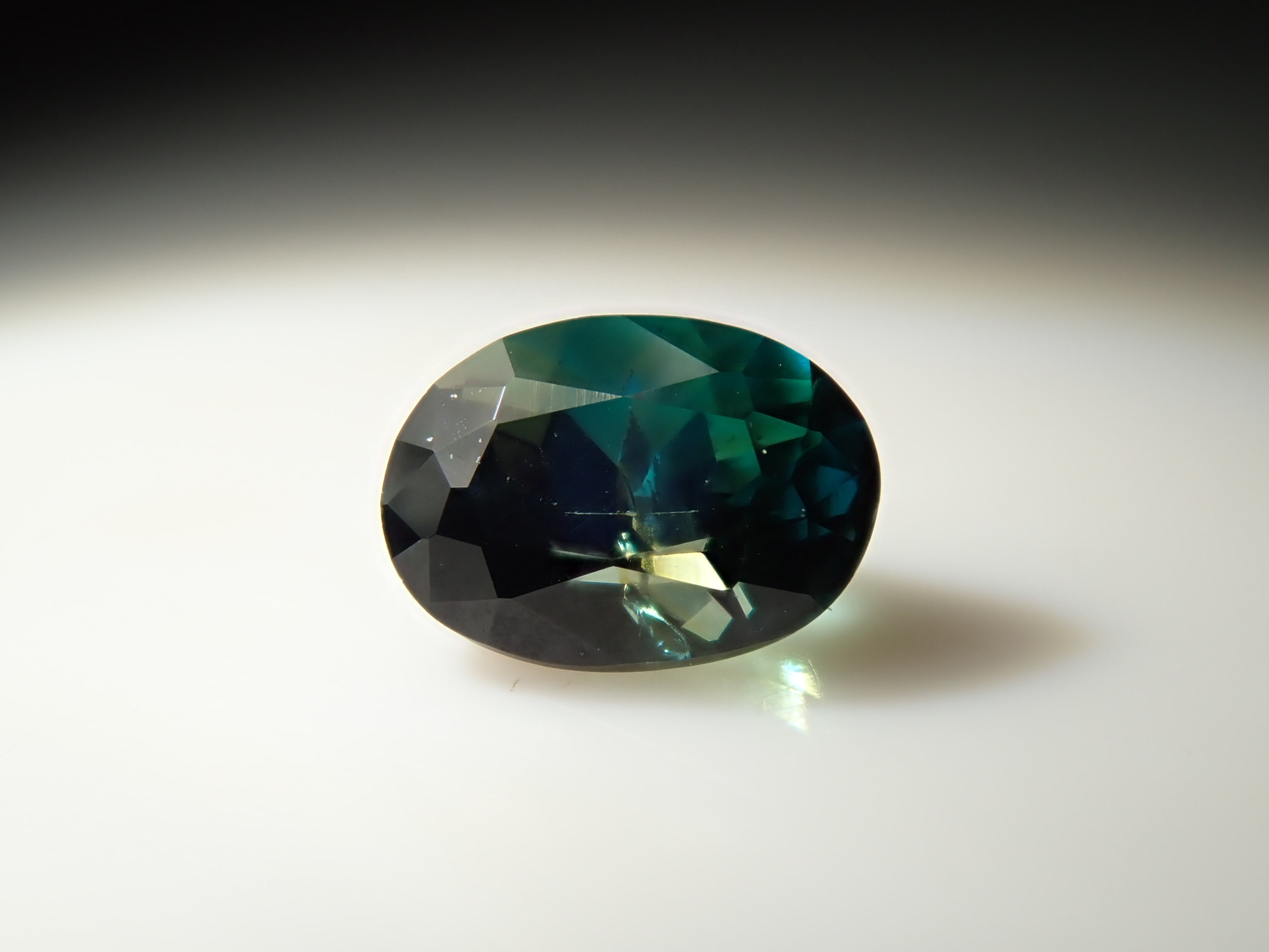 【12562584掲載】パキスタン産ラズライト(天藍石) 0.173ctルース