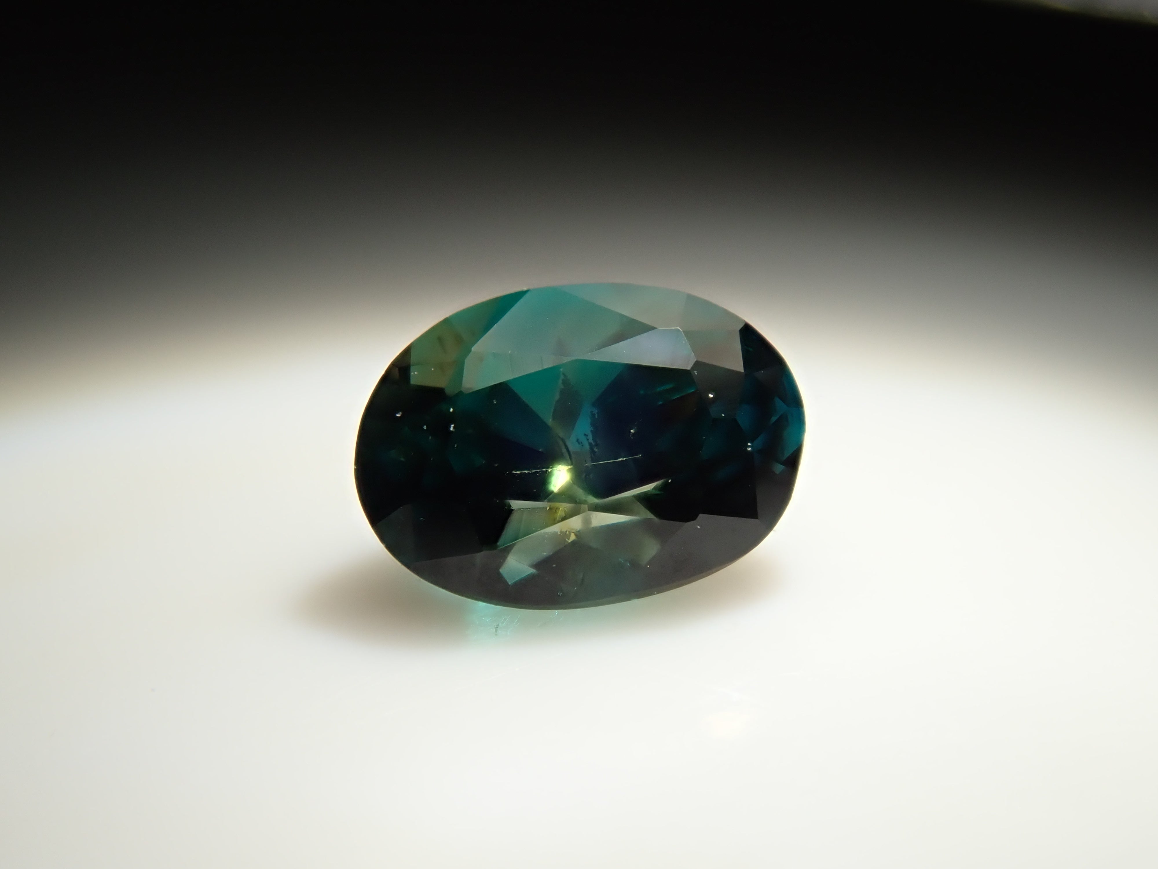 【12562584掲載】パキスタン産ラズライト(天藍石) 0.173ctルース