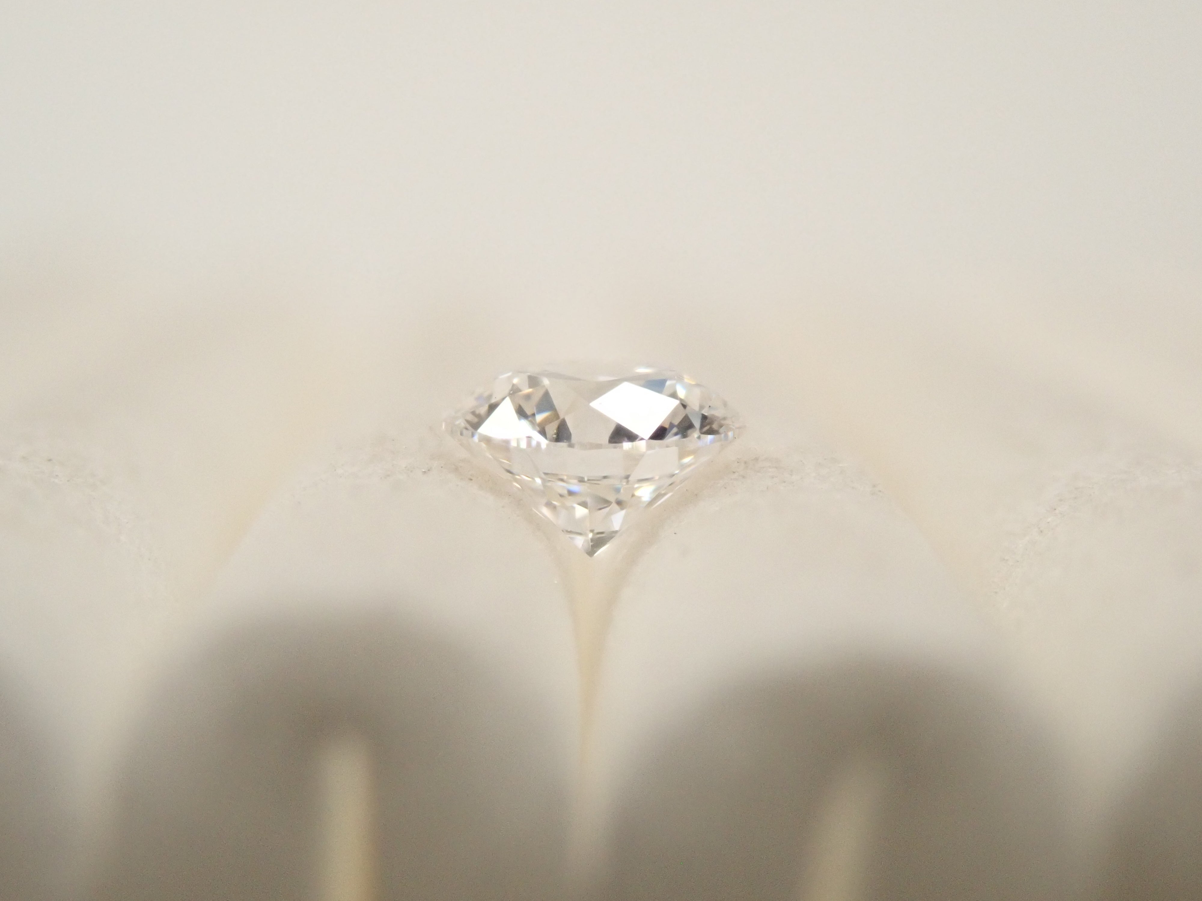 【32501889掲載】ダイヤモンド(H&C) 0.194ctルース(G, VVS-1, 3Excellent H&C)