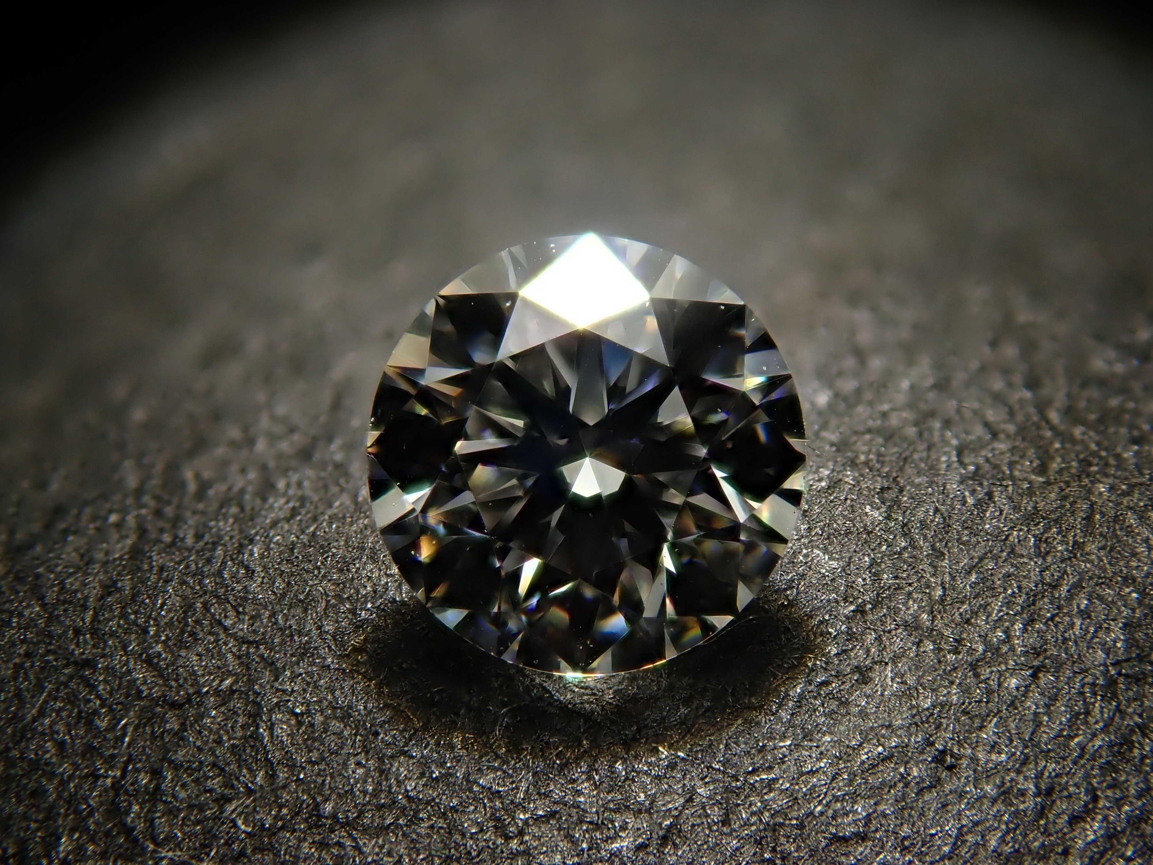 【32501889掲載】ダイヤモンド(H&C) 0.194ctルース(G, VVS-1, 3Excellent H&C)