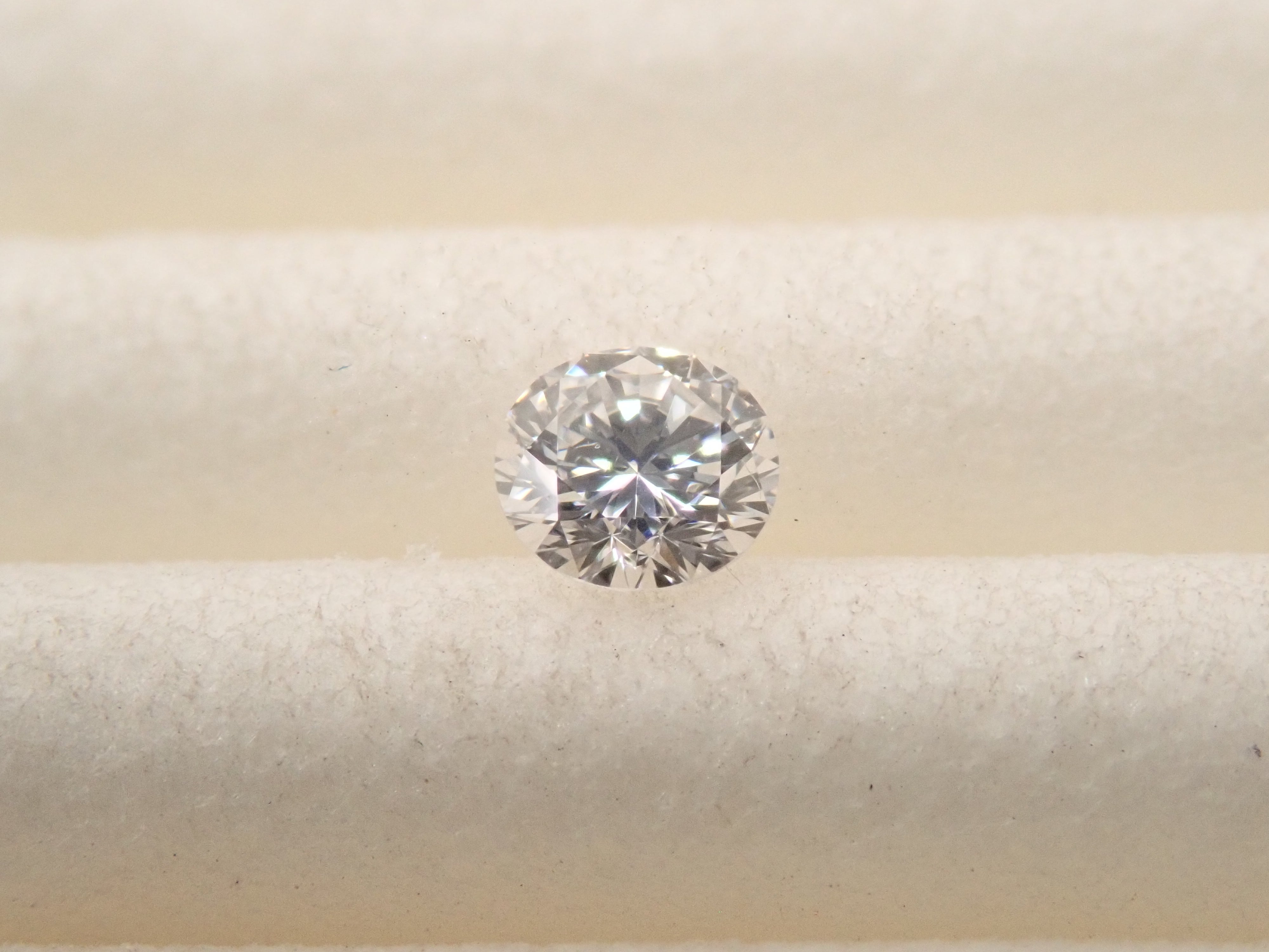 【32501897掲載】ダイヤモンド 0.101ctルース(D, VVS-2, VeryGood)