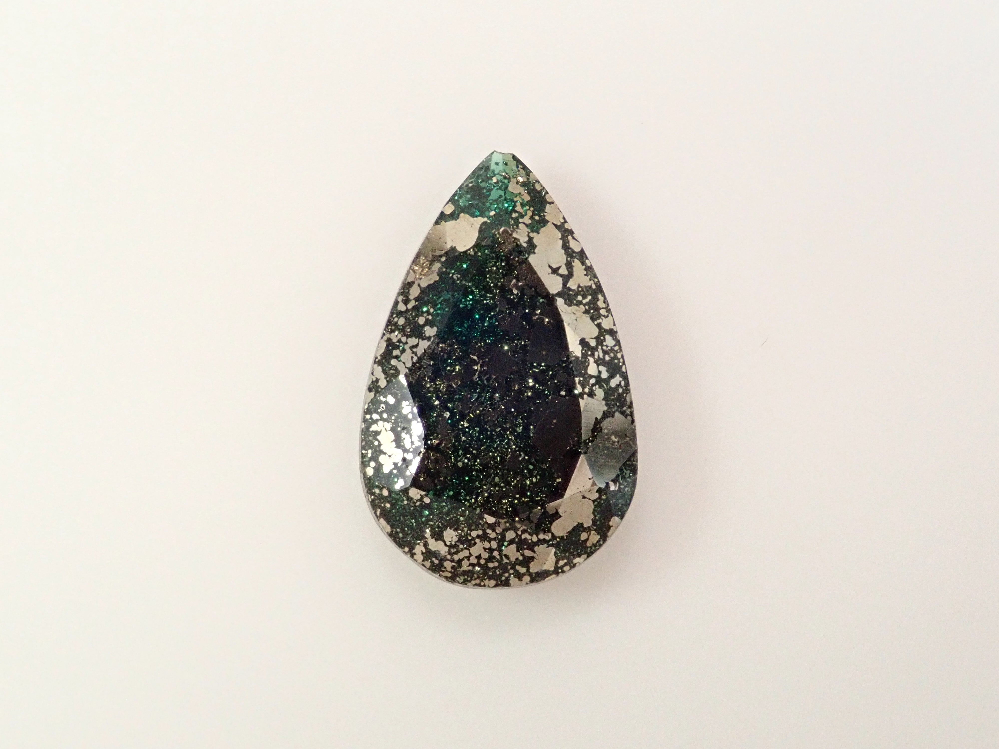 【抽選販売0428_2_03】コロンビア産パイライトインエメラルド 4.226ctルース