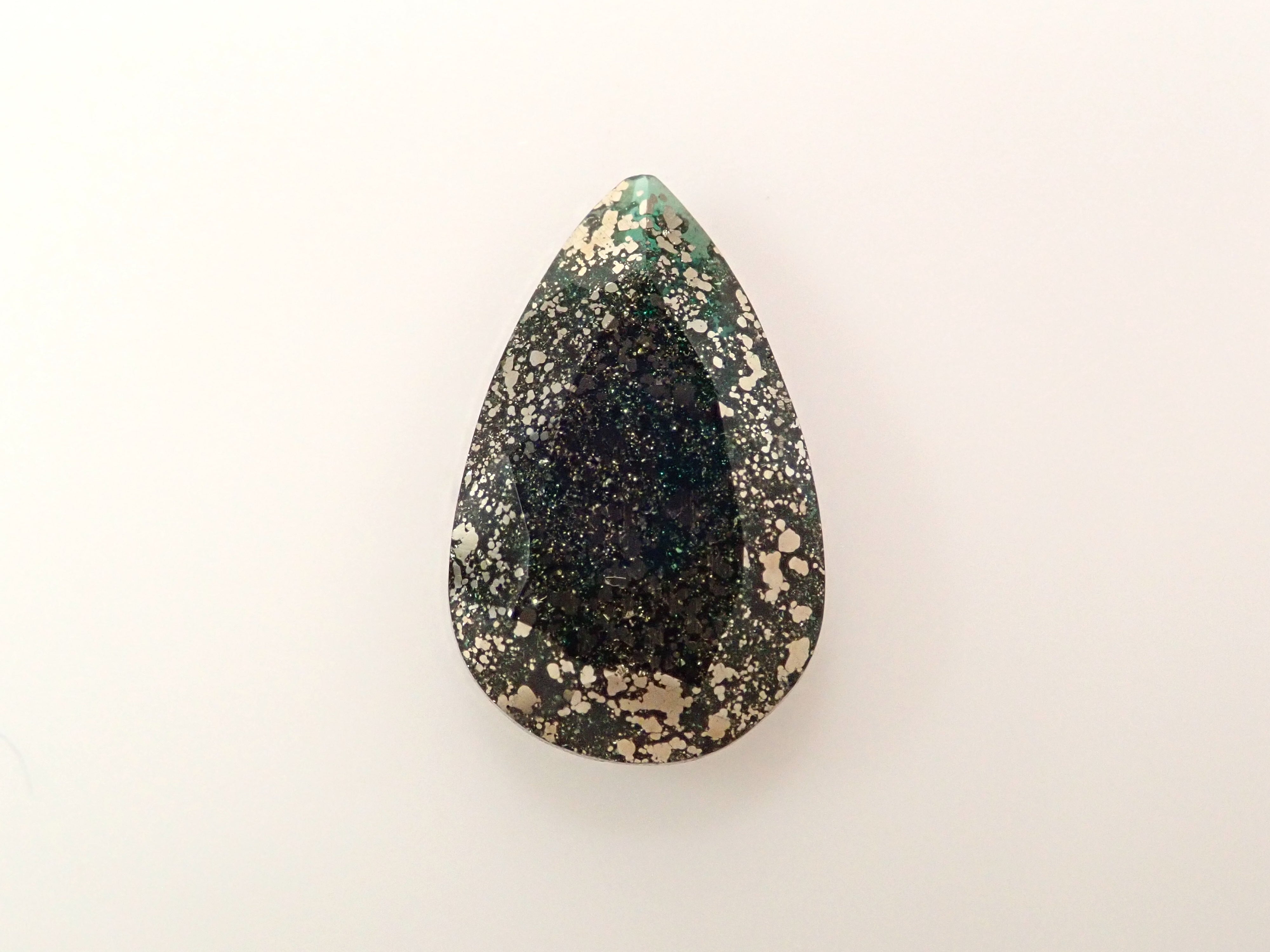 【抽選販売0428_2_03】コロンビア産パイライトインエメラルド 4.226ctルース