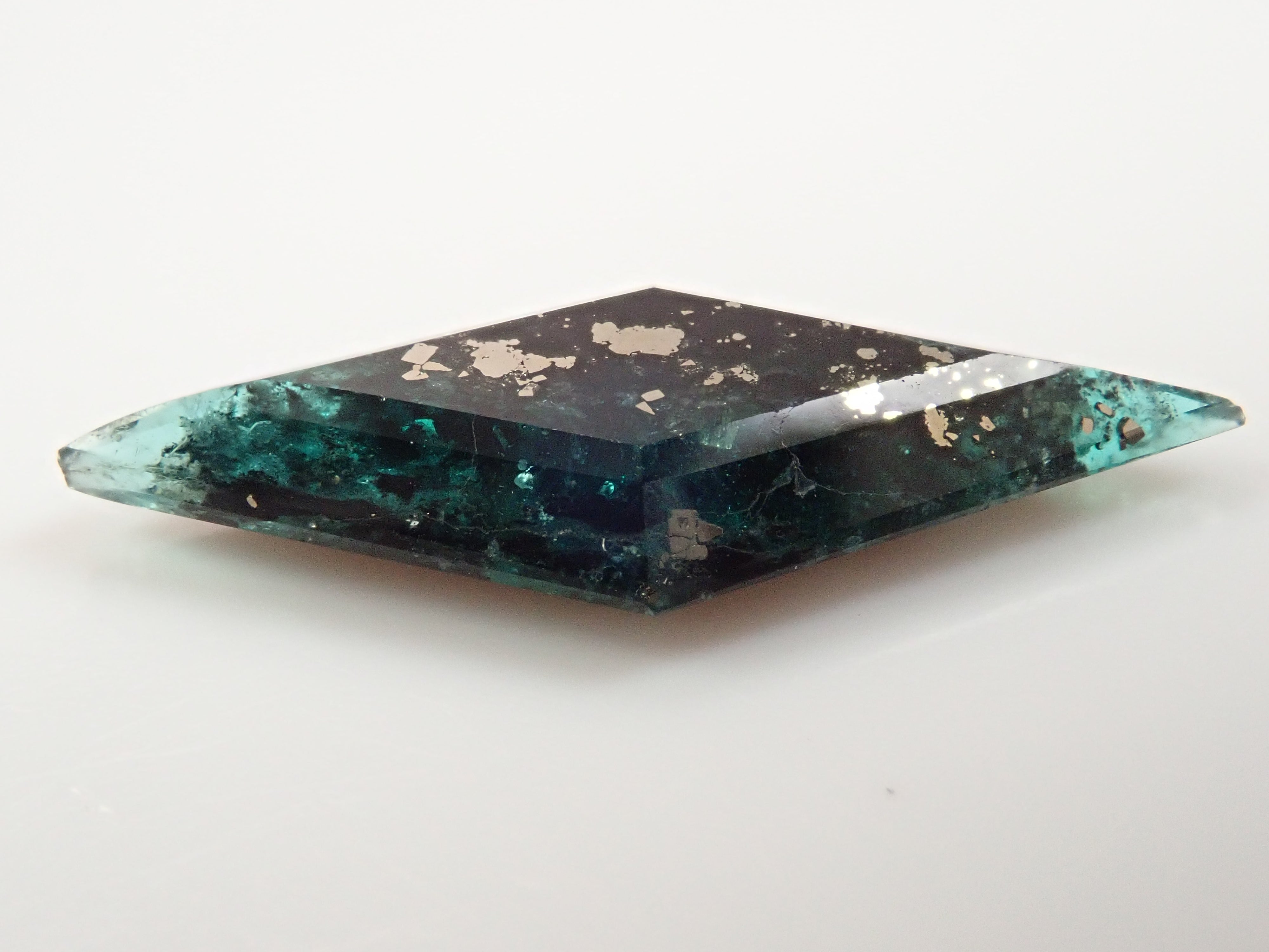 【12562758掲載】コロンビア産パイライトインエメラルド 3.346ctルース