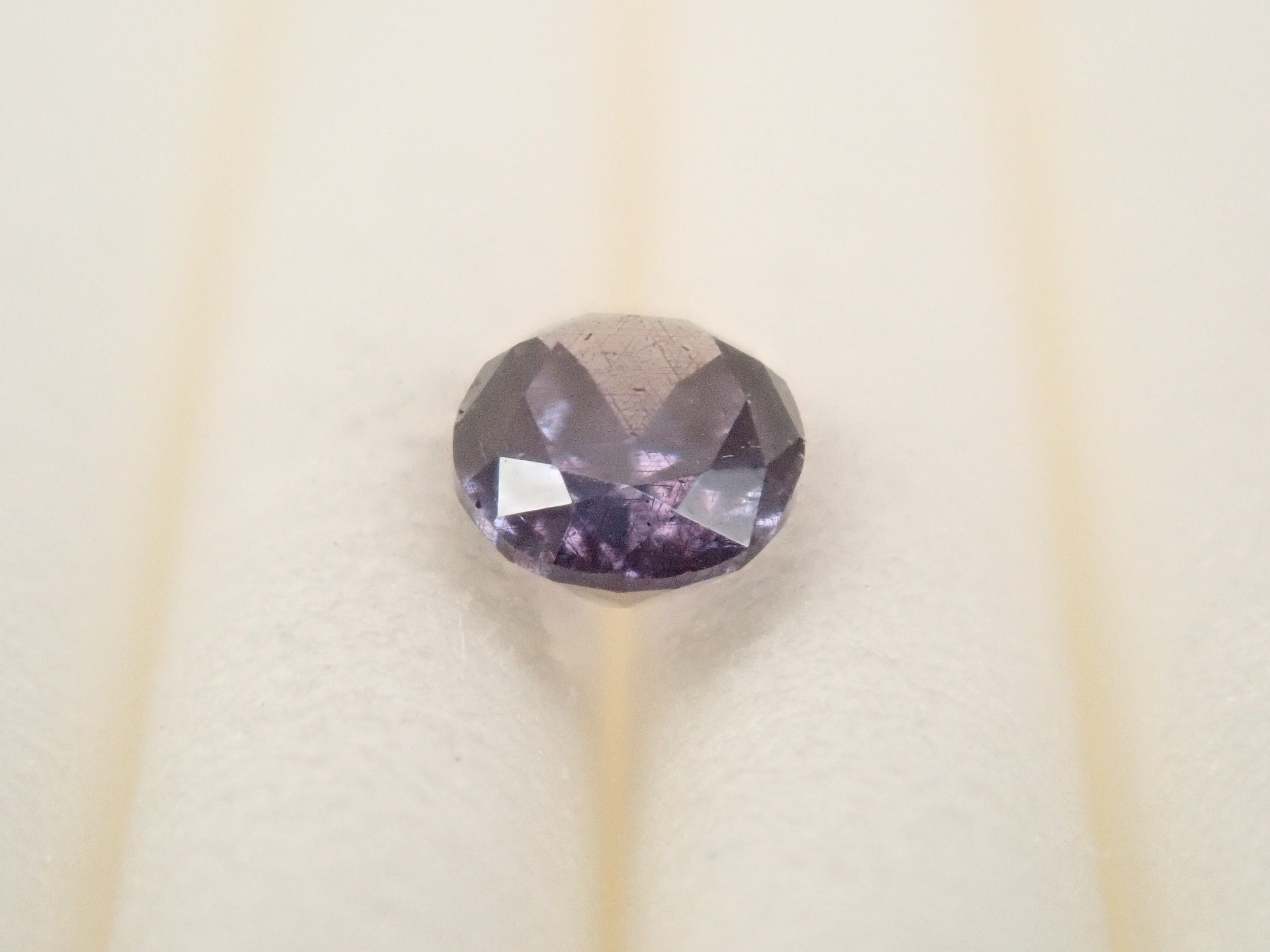 【12562762掲載】マダガスカル産ベキリーブルーガーネット(カラーチェンジガーネット) 0.188ctルース