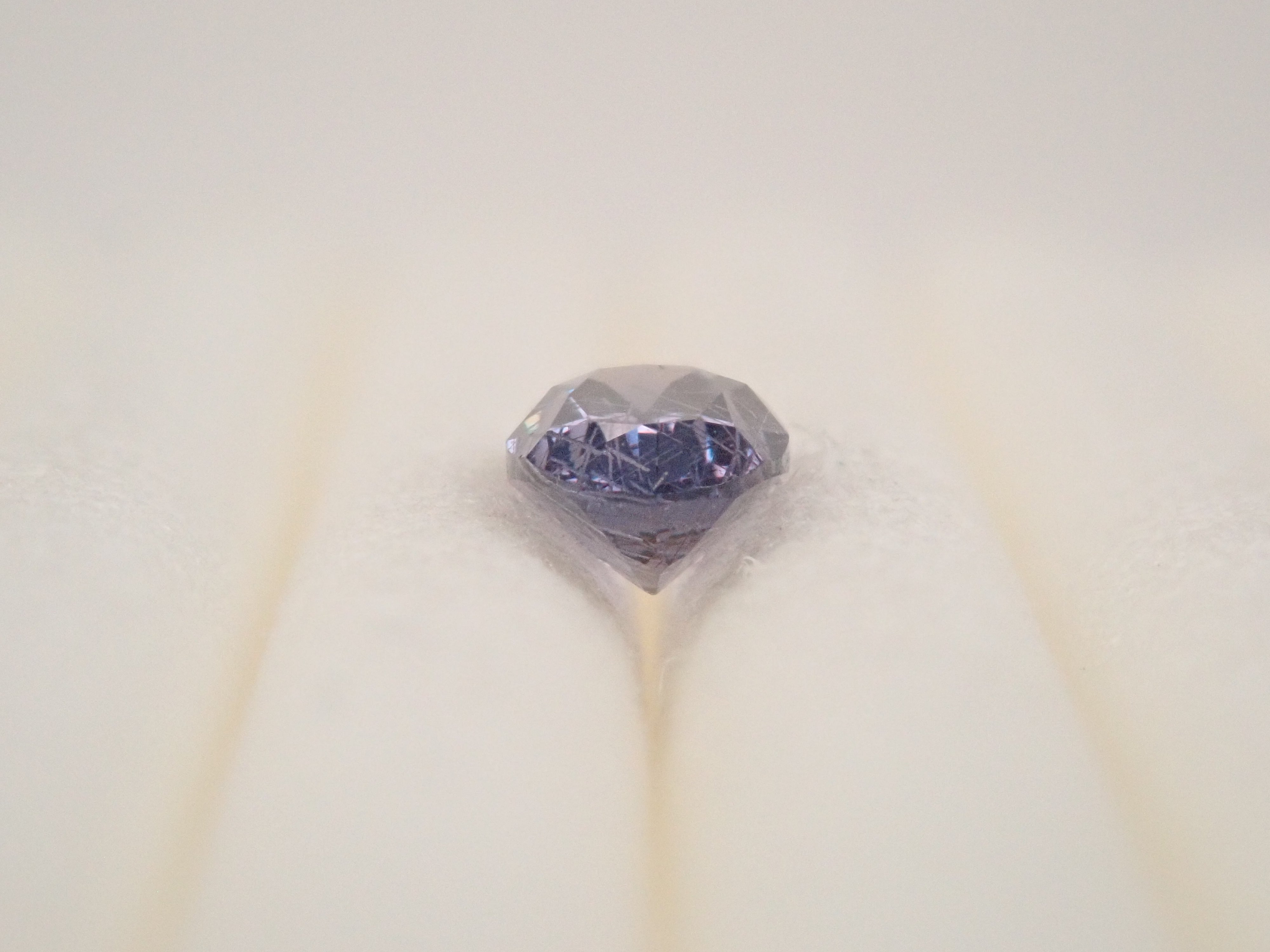 【12562767掲載】マダガスカル産ベキリーブルーガーネット(カラーチェンジガーネット) 0.257ctルース