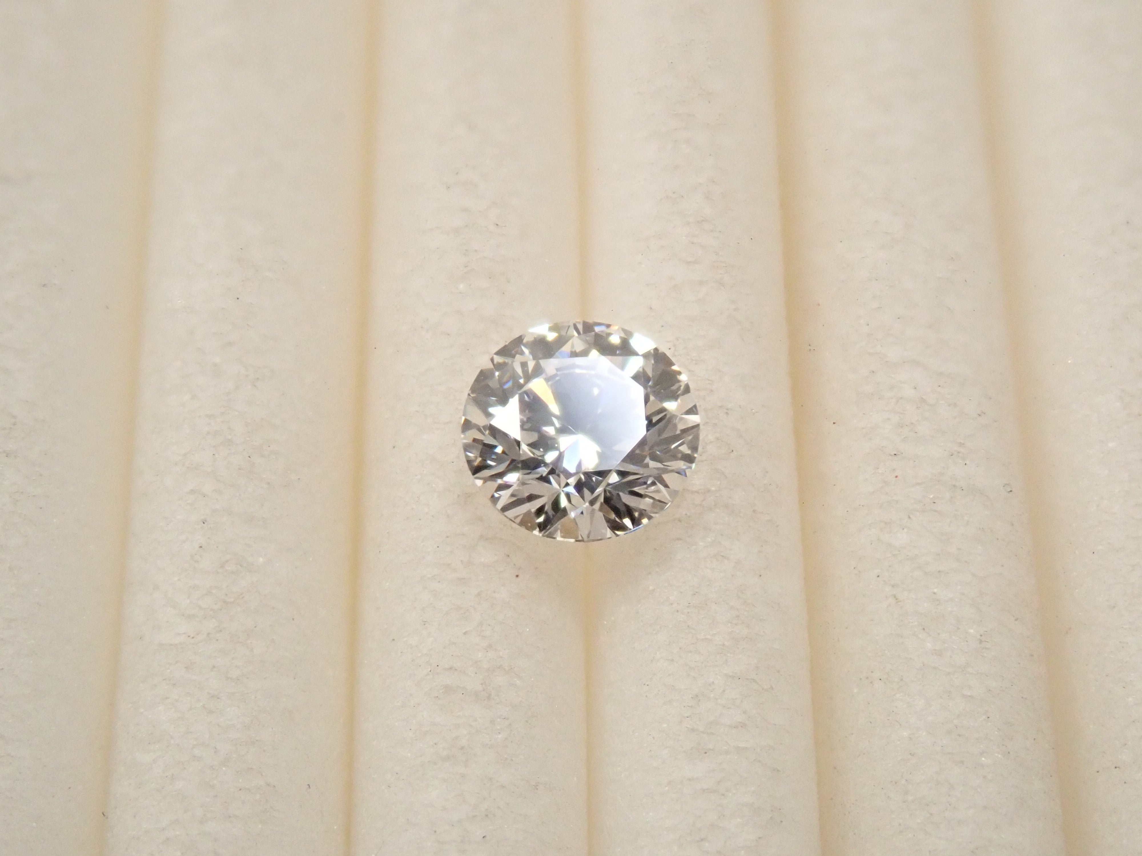 【32501883掲載】インターナリーフローレスダイヤモンド(H&C) 0.360ctルース(D, IF, 3Excellent H&C)