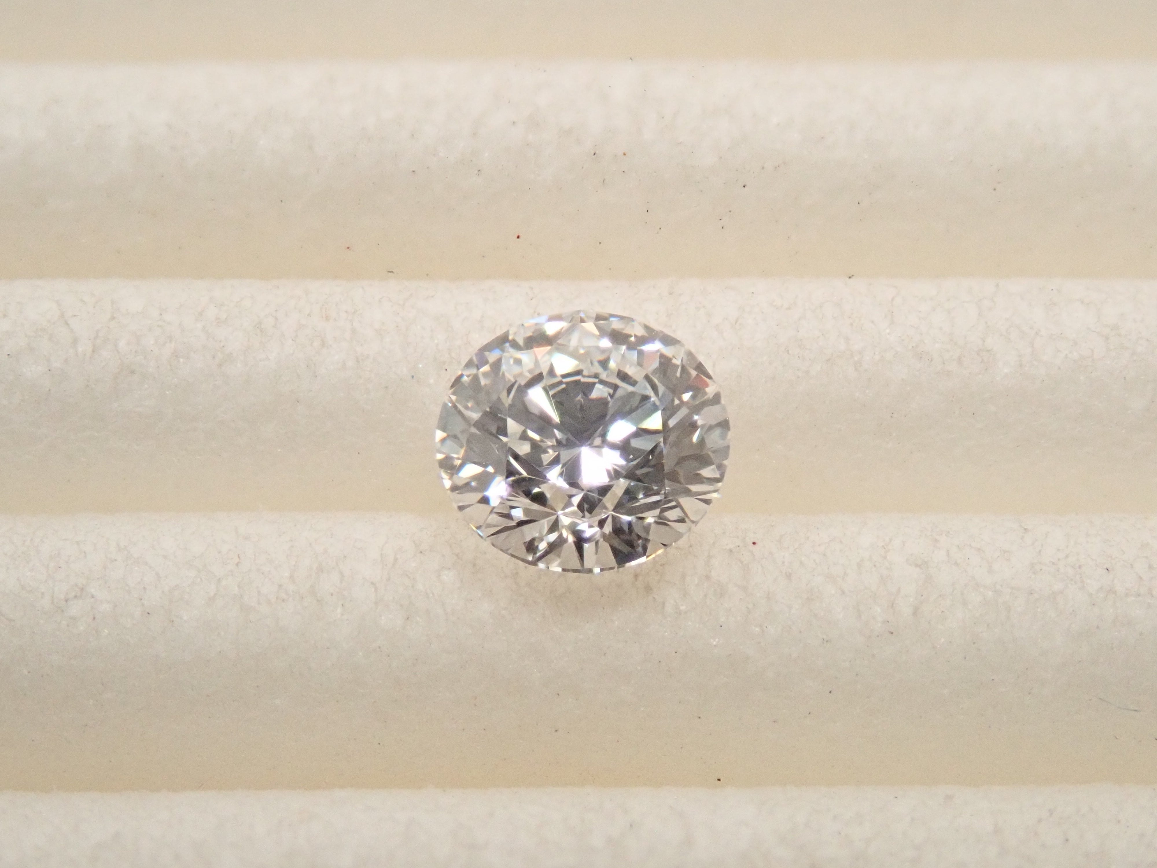 【32501883掲載】インターナリーフローレスダイヤモンド(H&C) 0.360ctルース(D, IF, 3Excellent H&C)