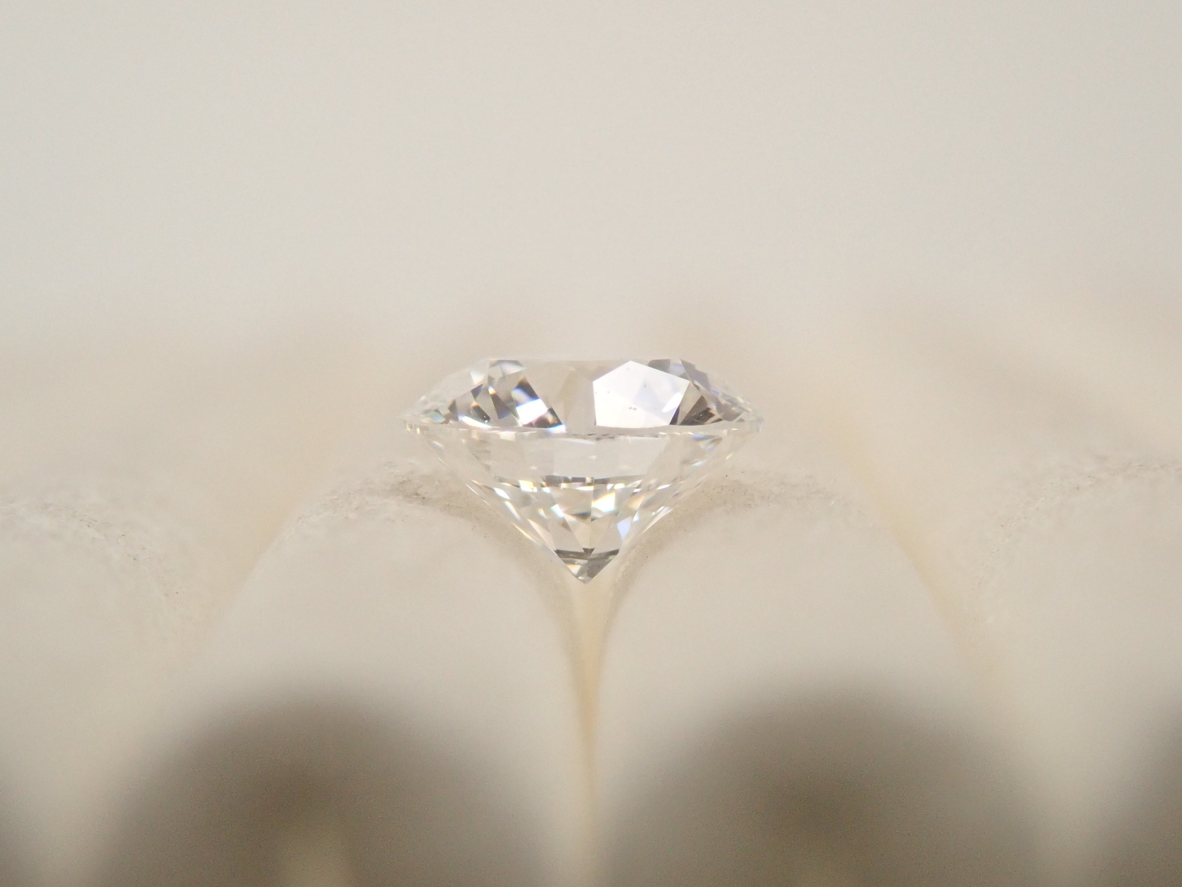 【32501883掲載】インターナリーフローレスダイヤモンド(H&C) 0.360ctルース(D, IF, 3Excellent H&C)