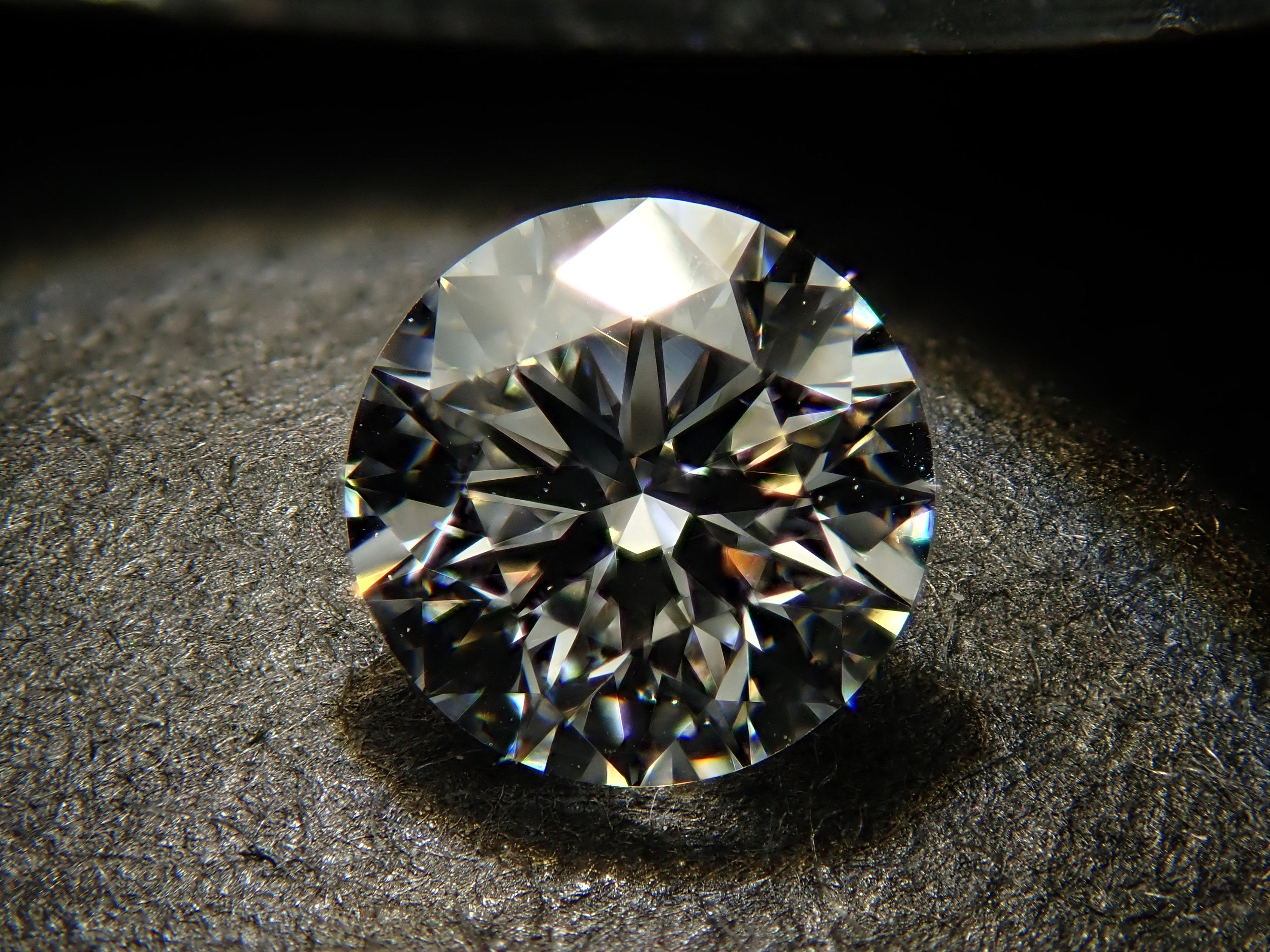 【32501883掲載】インターナリーフローレスダイヤモンド(H&C) 0.360ctルース(D, IF, 3Excellent H&C)