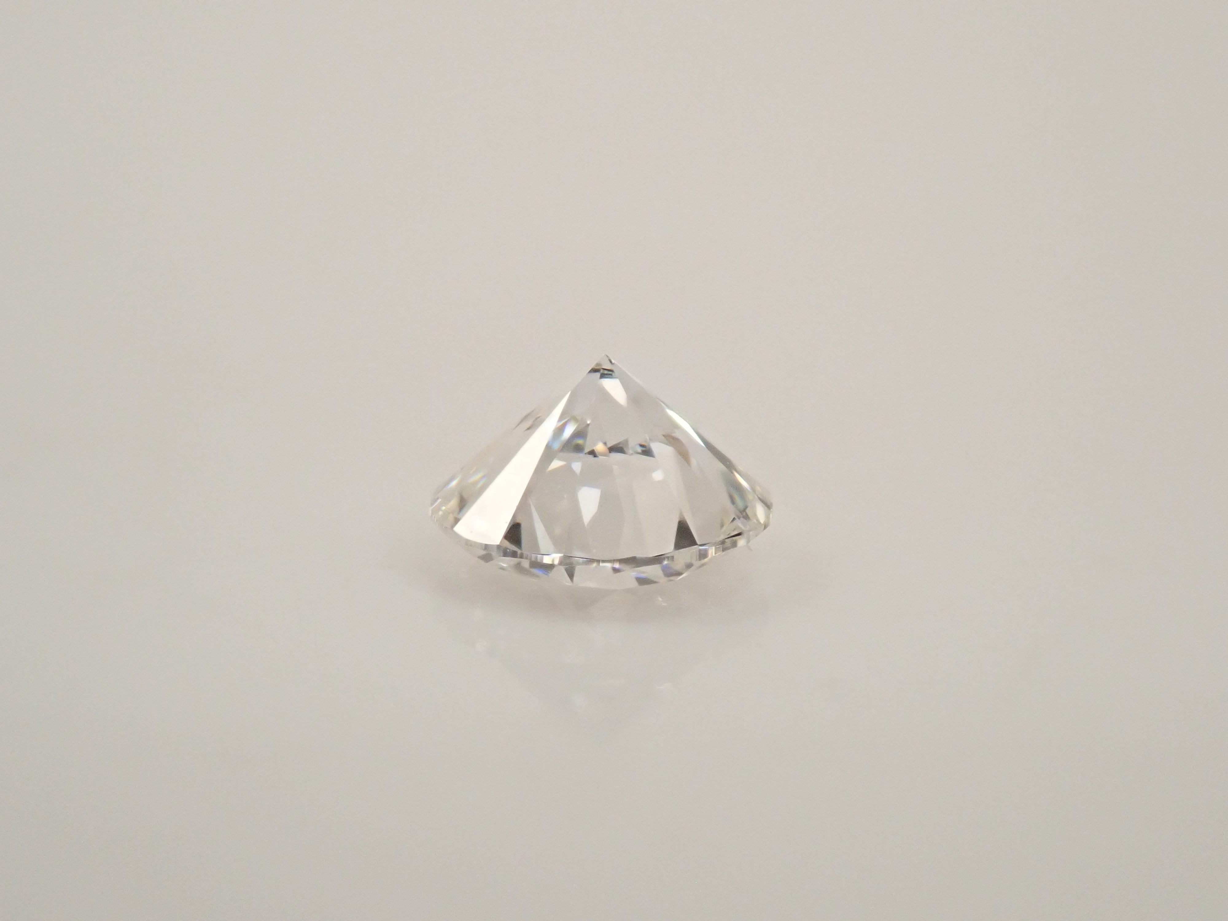 【32501902掲載】インターナリーフローレスダイヤモンド 0.300ctルース(F, IF, 3Excellent)