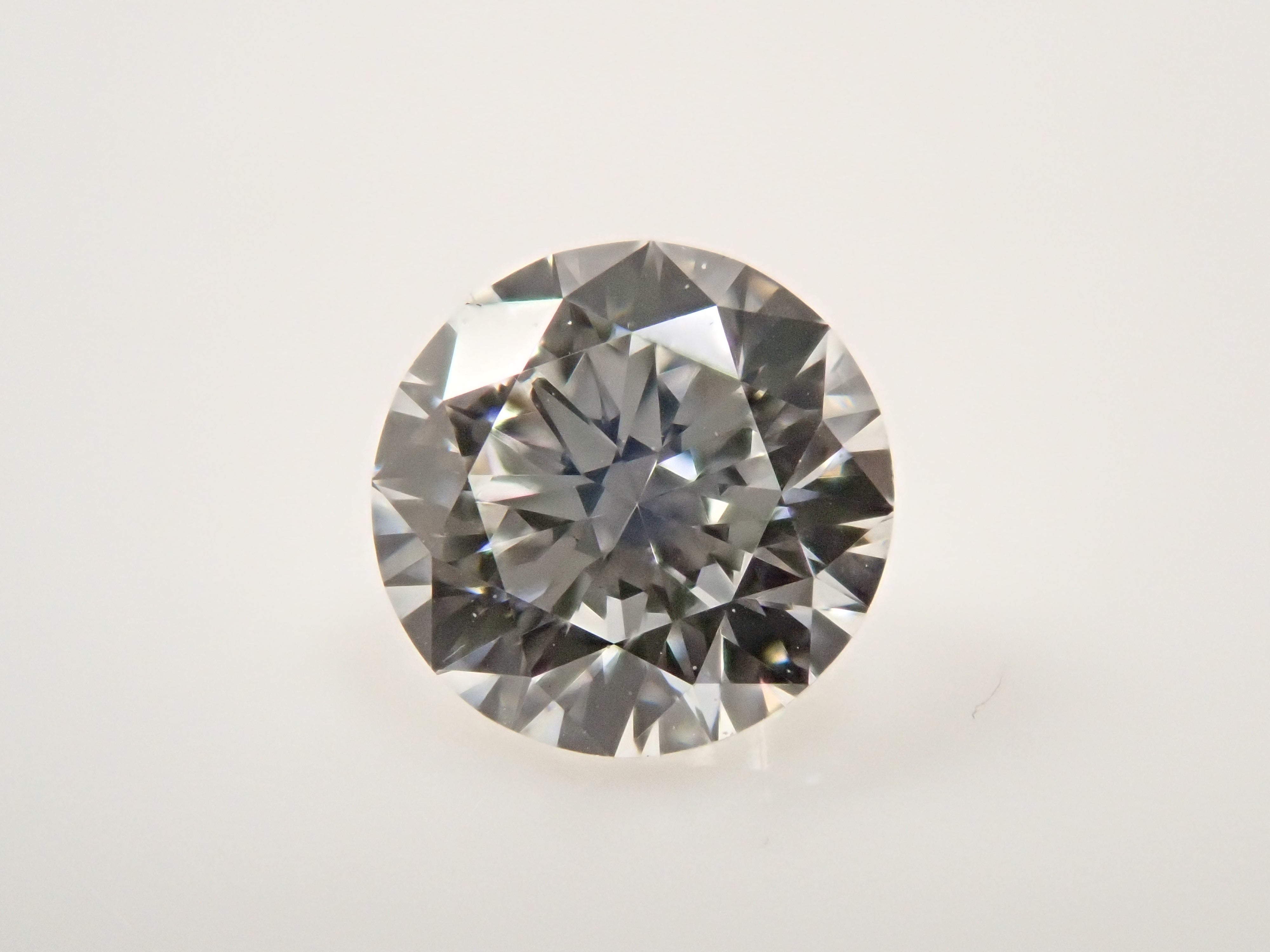 【32501902掲載】インターナリーフローレスダイヤモンド 0.300ctルース(F, IF, 3Excellent)