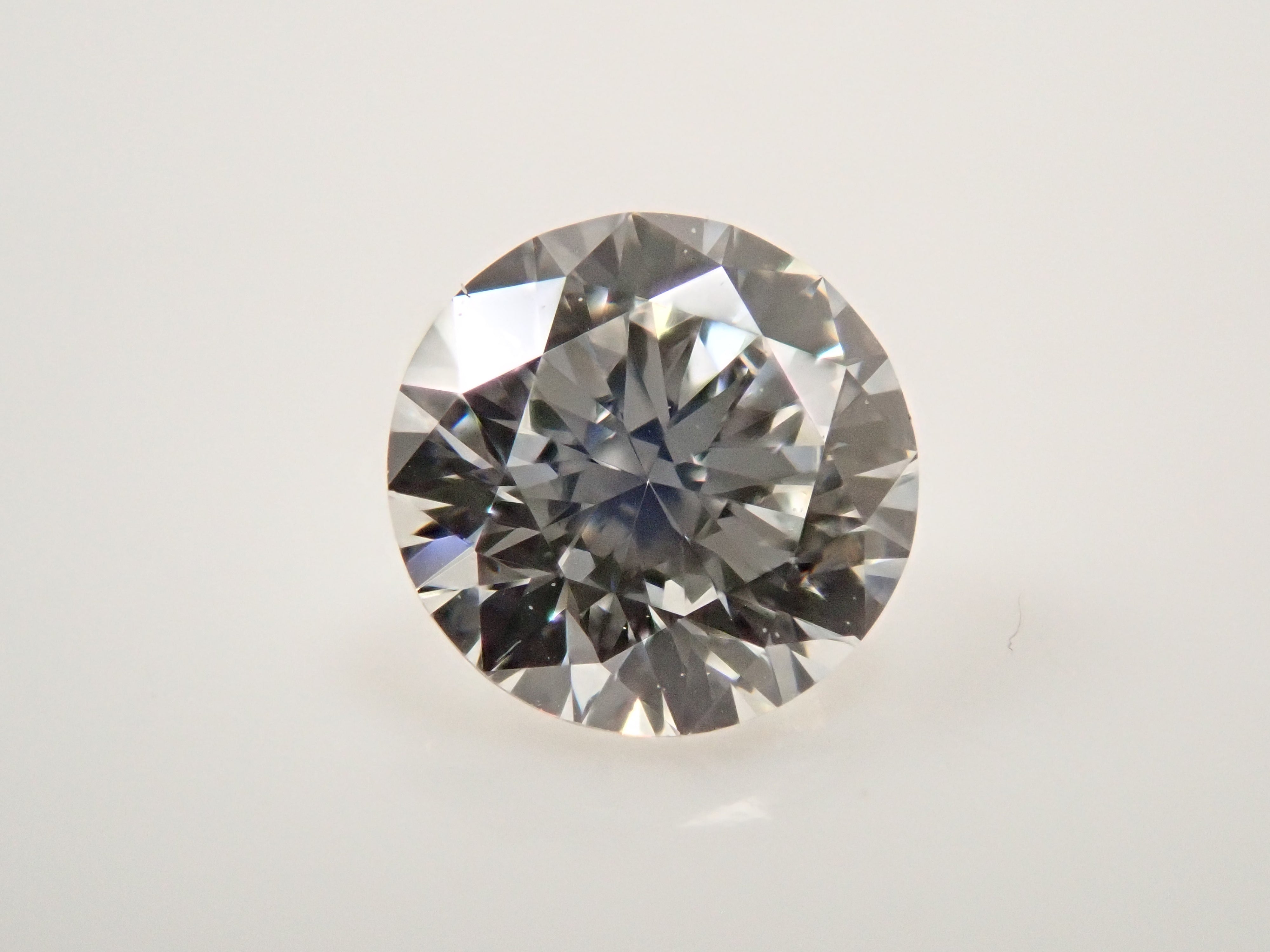 【32501902掲載】インターナリーフローレスダイヤモンド 0.300ctルース(F, IF, 3Excellent)