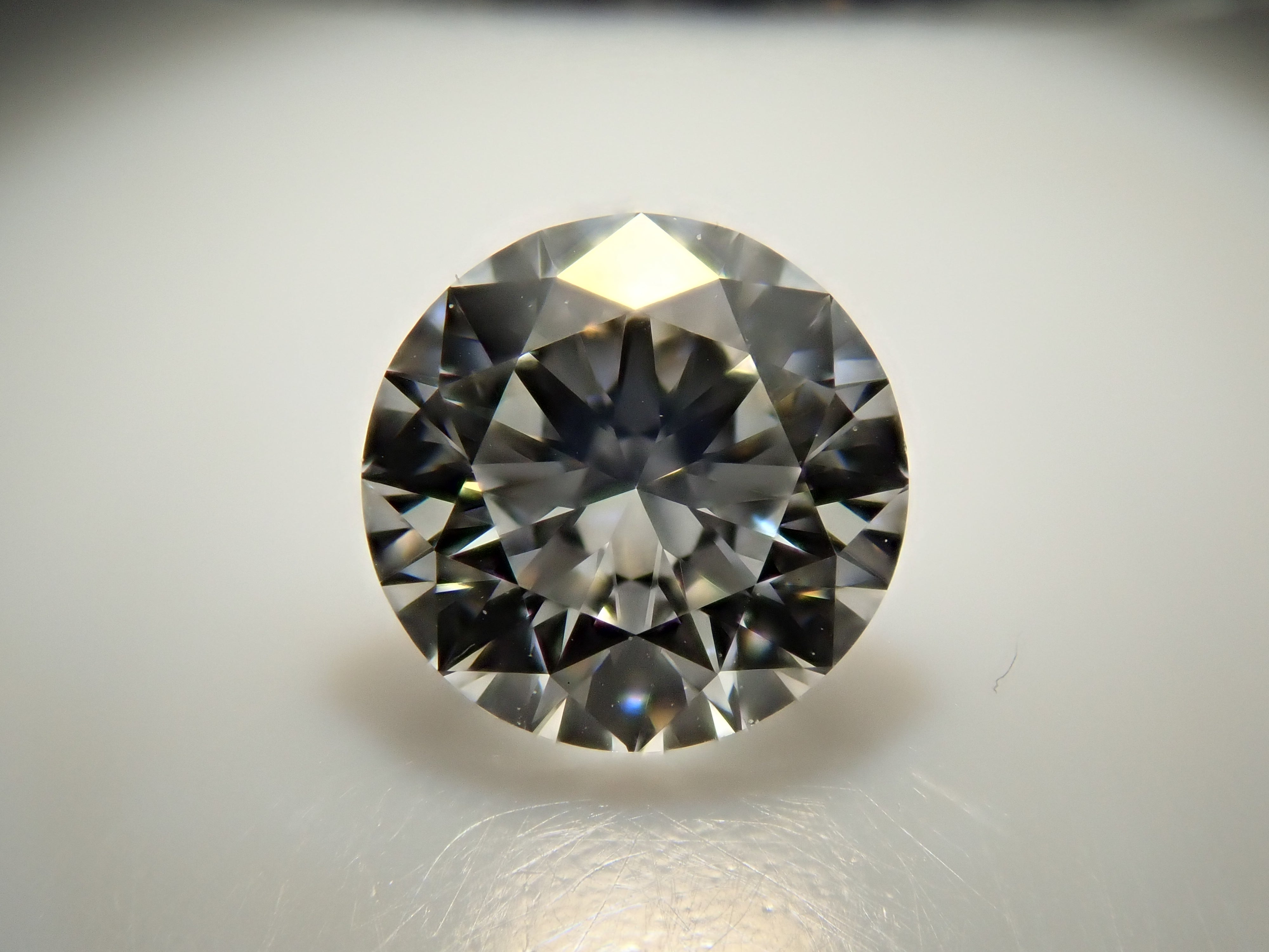 【32501902掲載】インターナリーフローレスダイヤモンド 0.300ctルース(F, IF, 3Excellent)