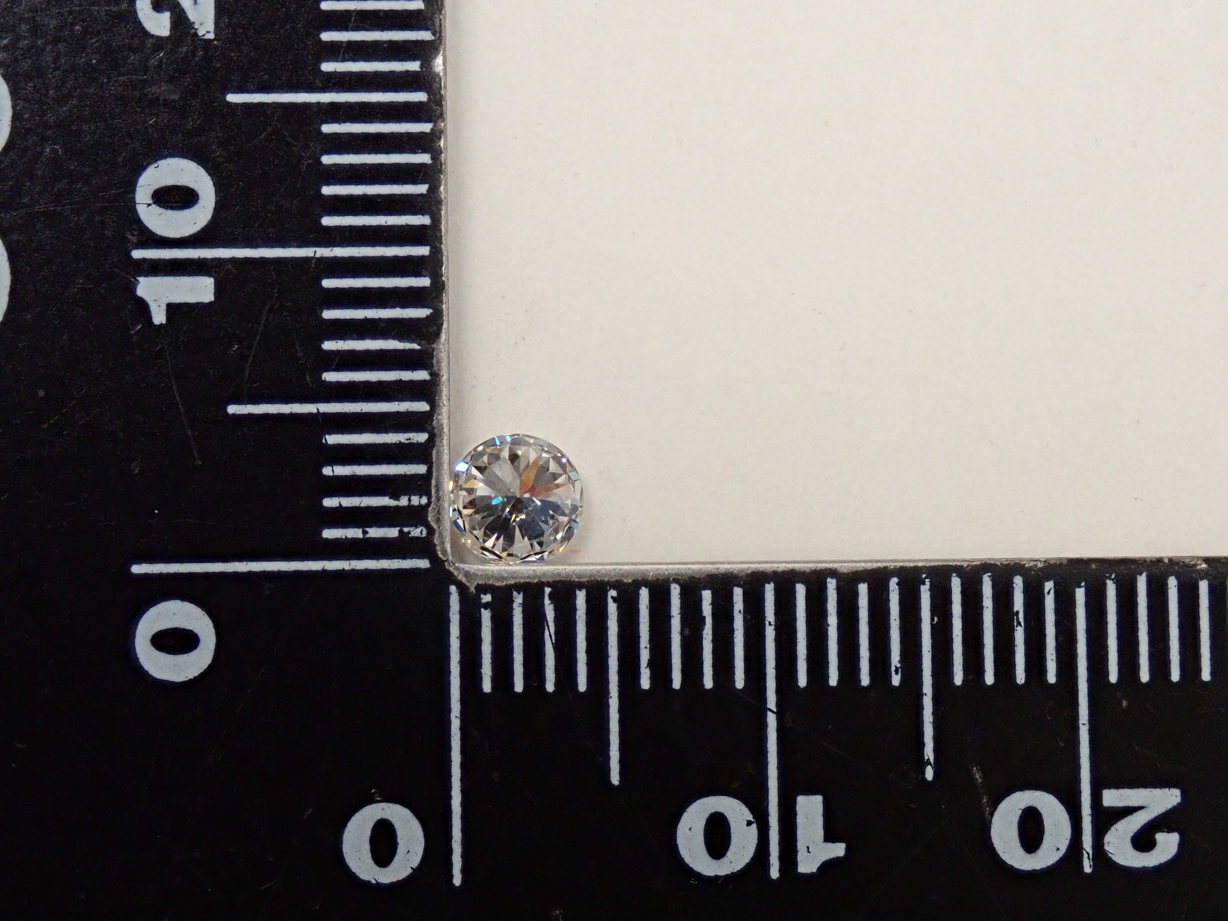 【32501902掲載】インターナリーフローレスダイヤモンド 0.300ctルース(F, IF, 3Excellent)