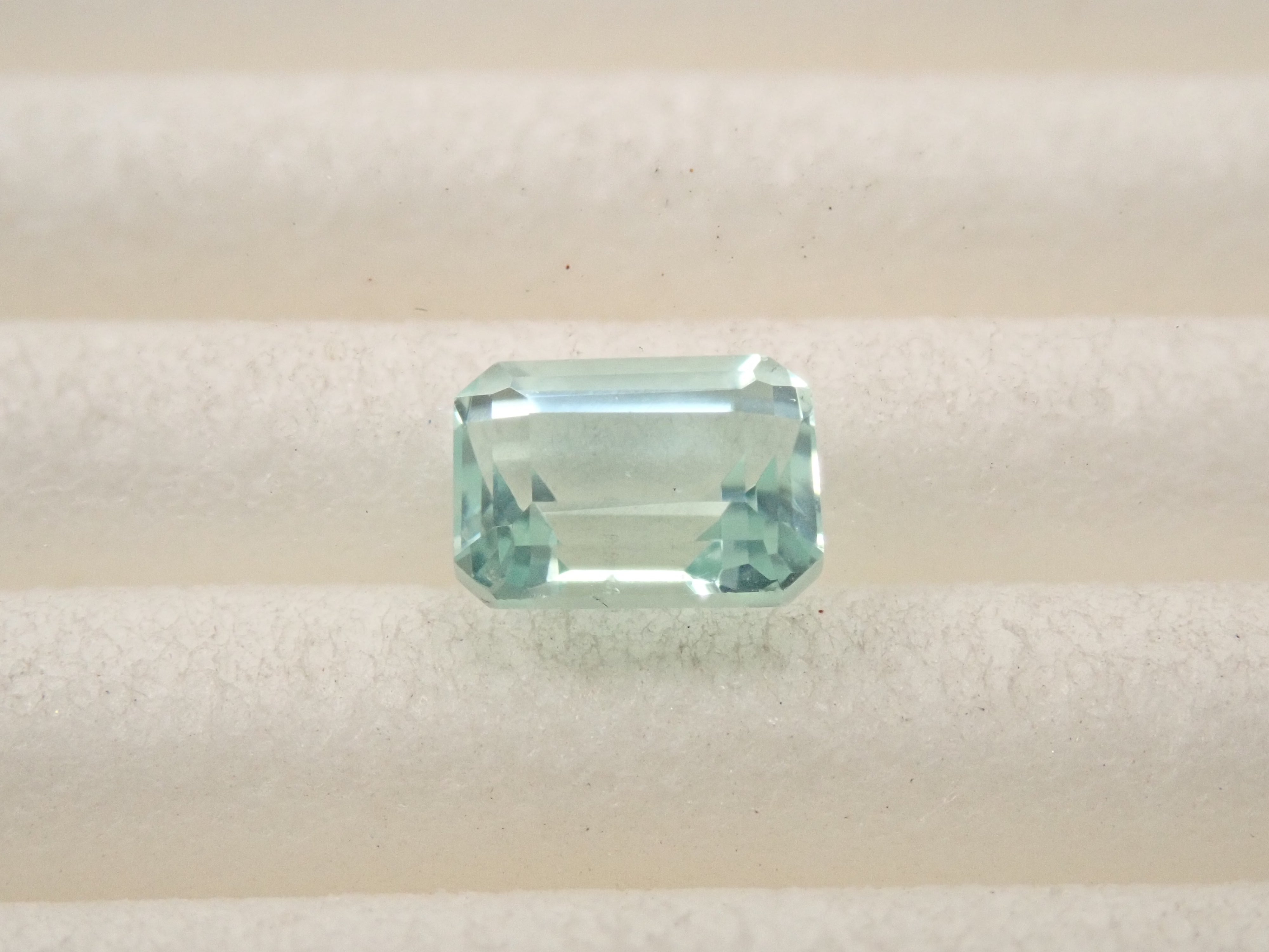 【12562853掲載】ボリビア産フォスフォフィライト 0.448ctルース