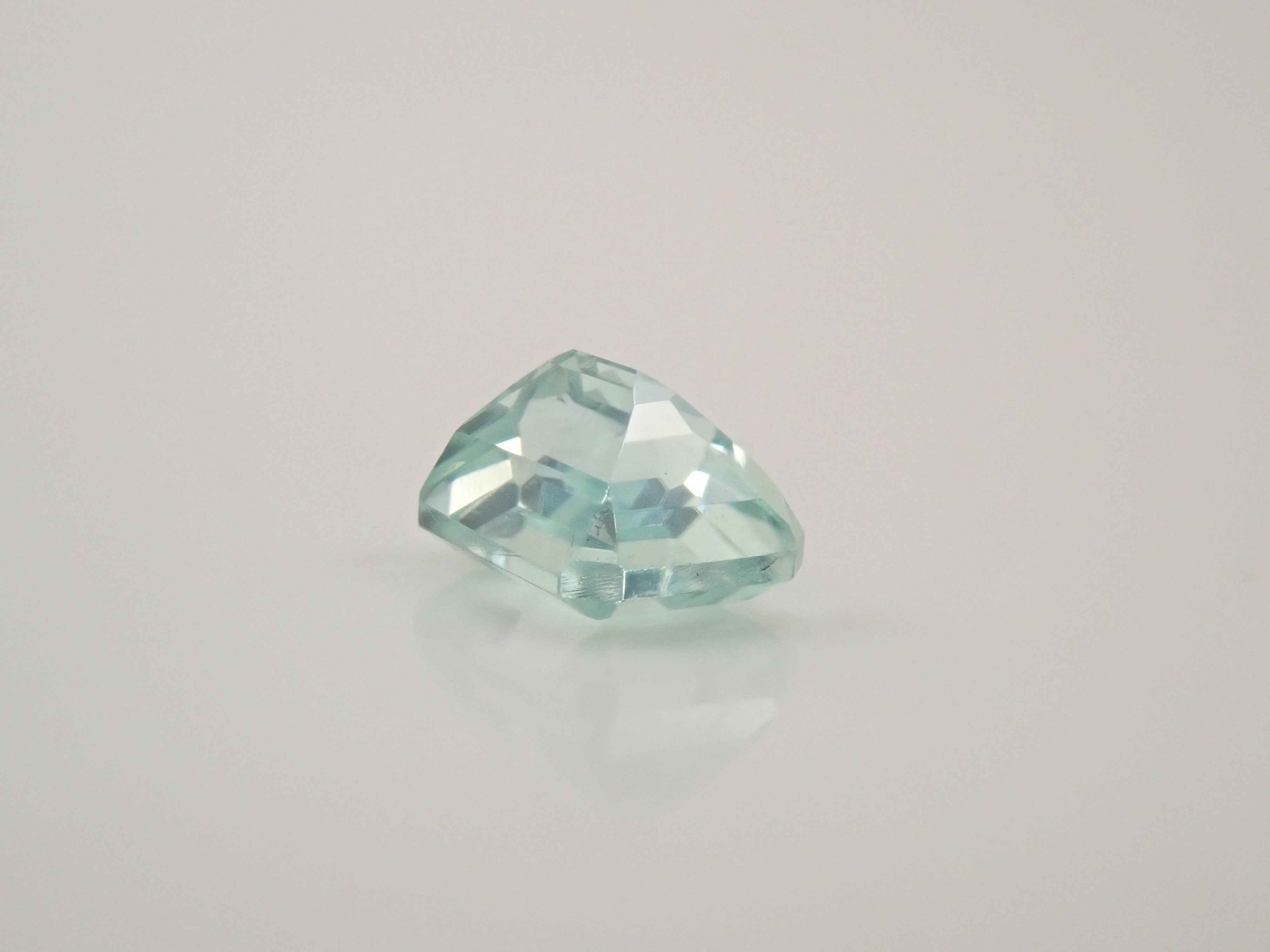 【12562853掲載】ボリビア産フォスフォフィライト 0.448ctルース