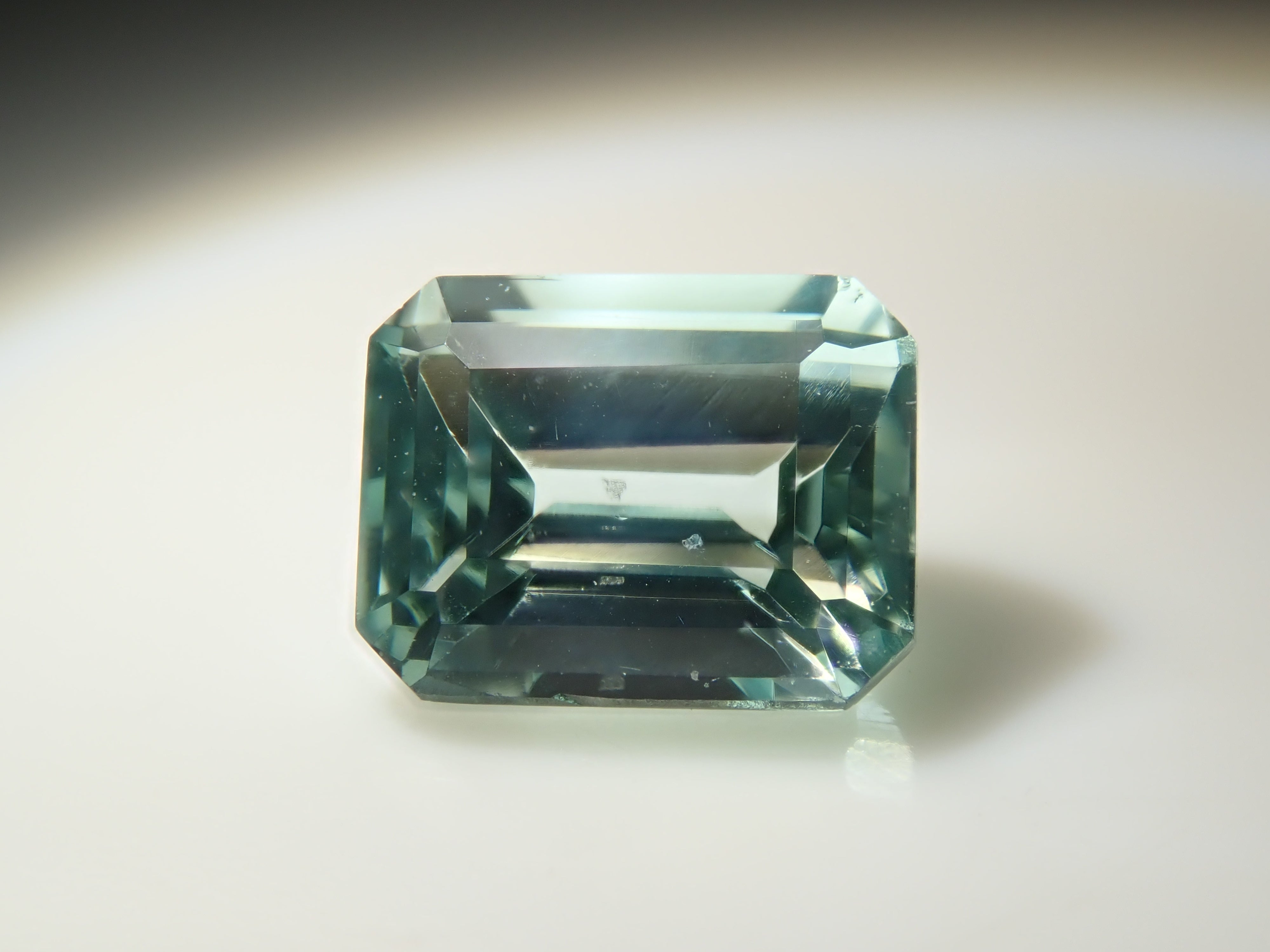 【12562853掲載】ボリビア産フォスフォフィライト 0.448ctルース