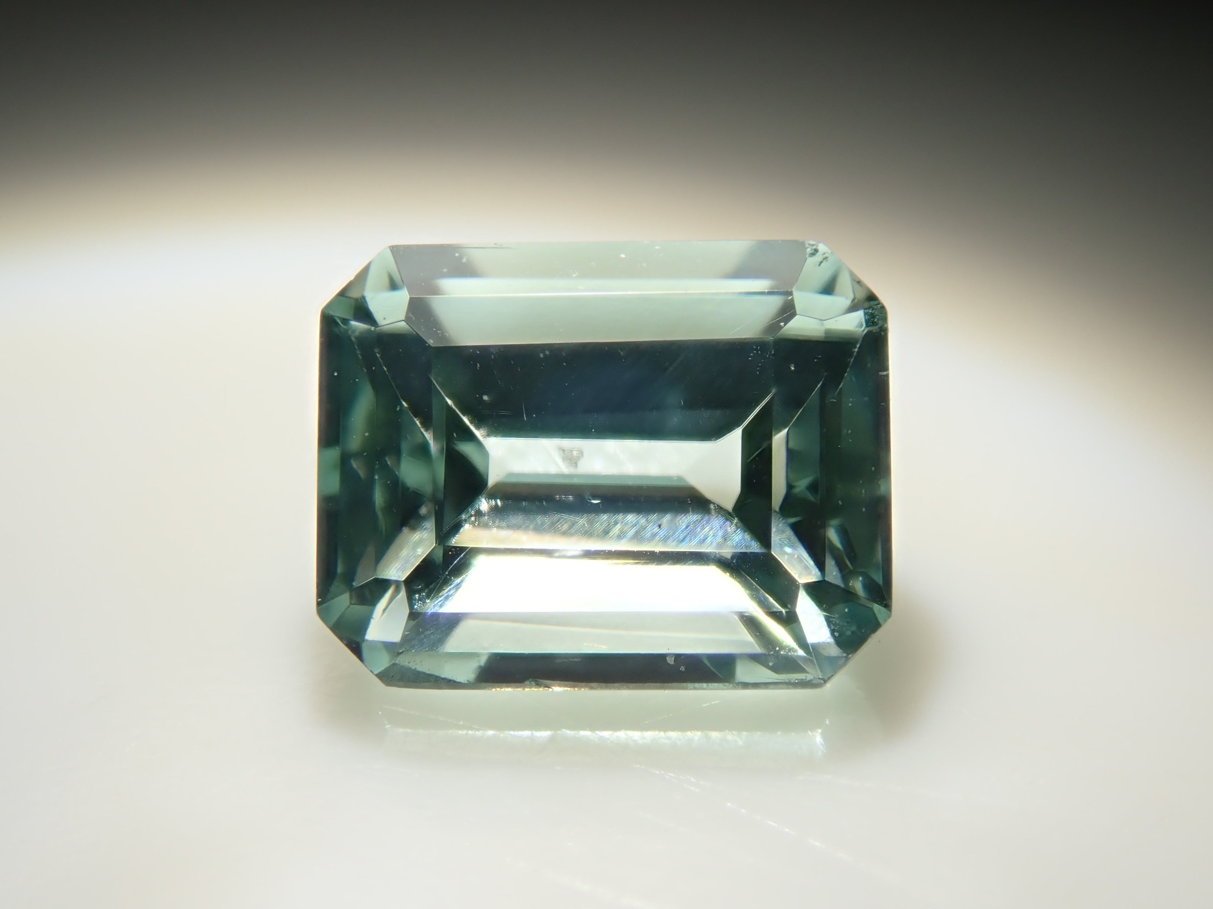 【12562853掲載】ボリビア産フォスフォフィライト 0.448ctルース