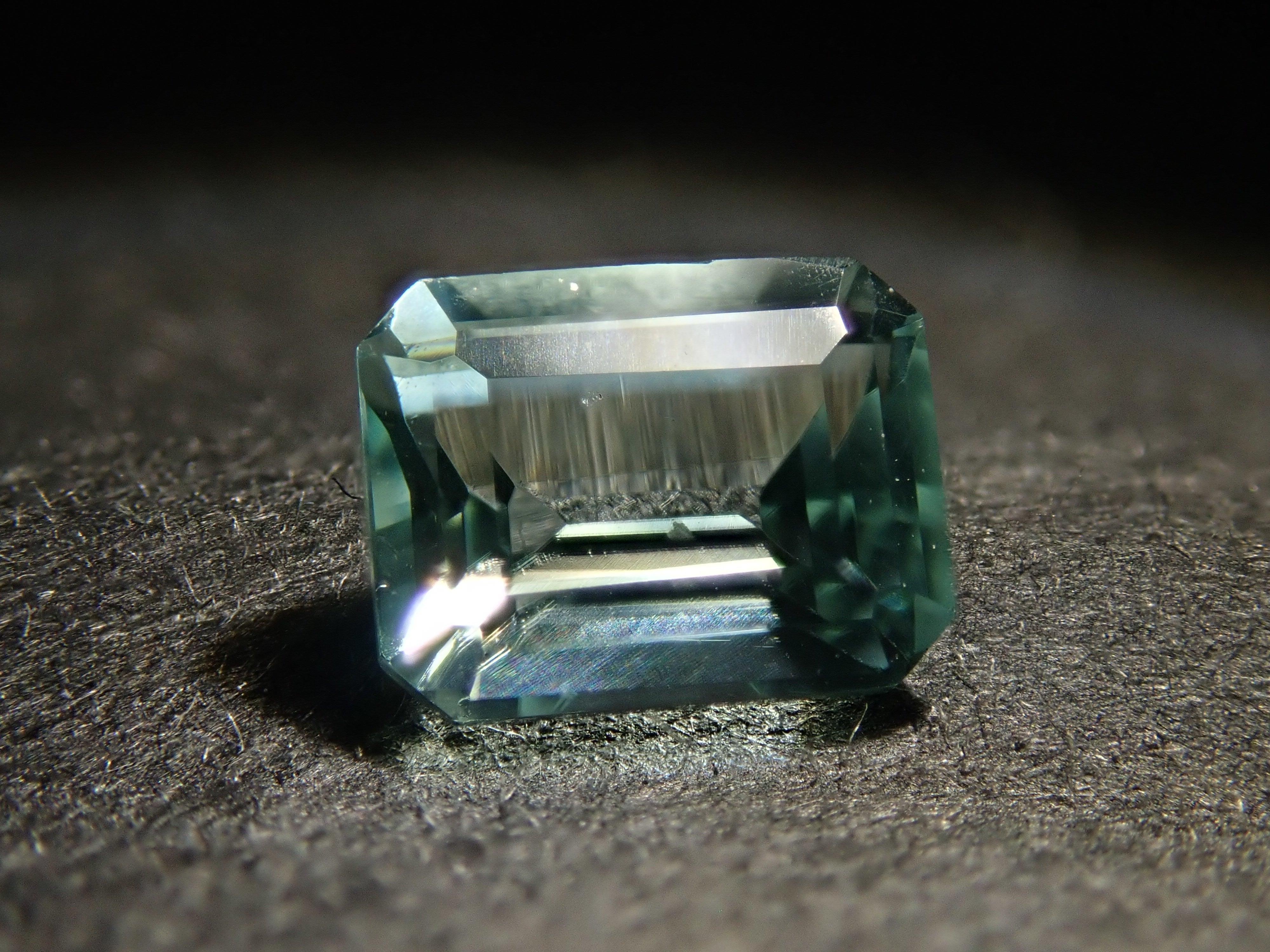 【12562853掲載】ボリビア産フォスフォフィライト 0.448ctルース