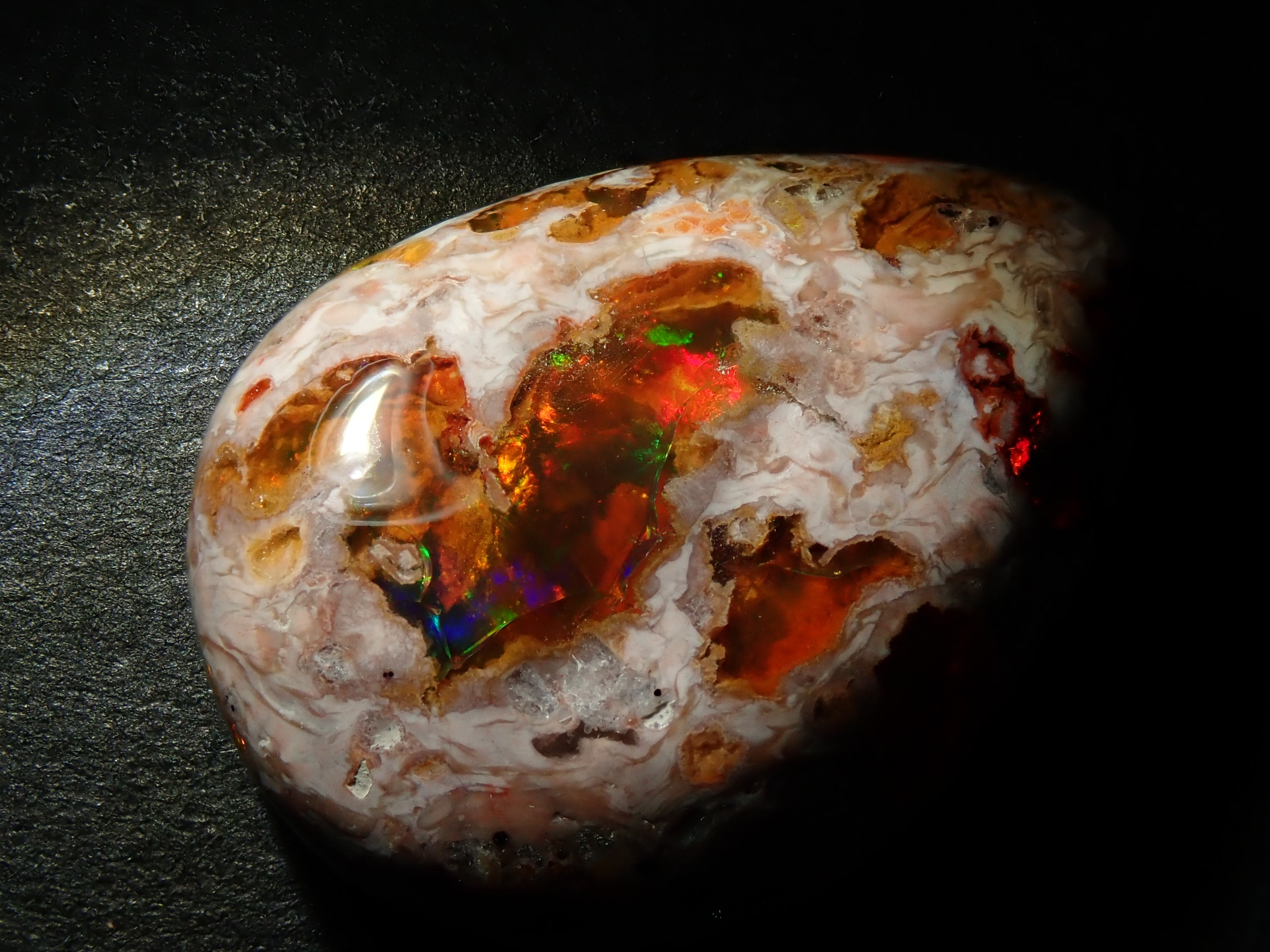 【12562861掲載】メキシコ産カンテラオパール 7.520ctルース