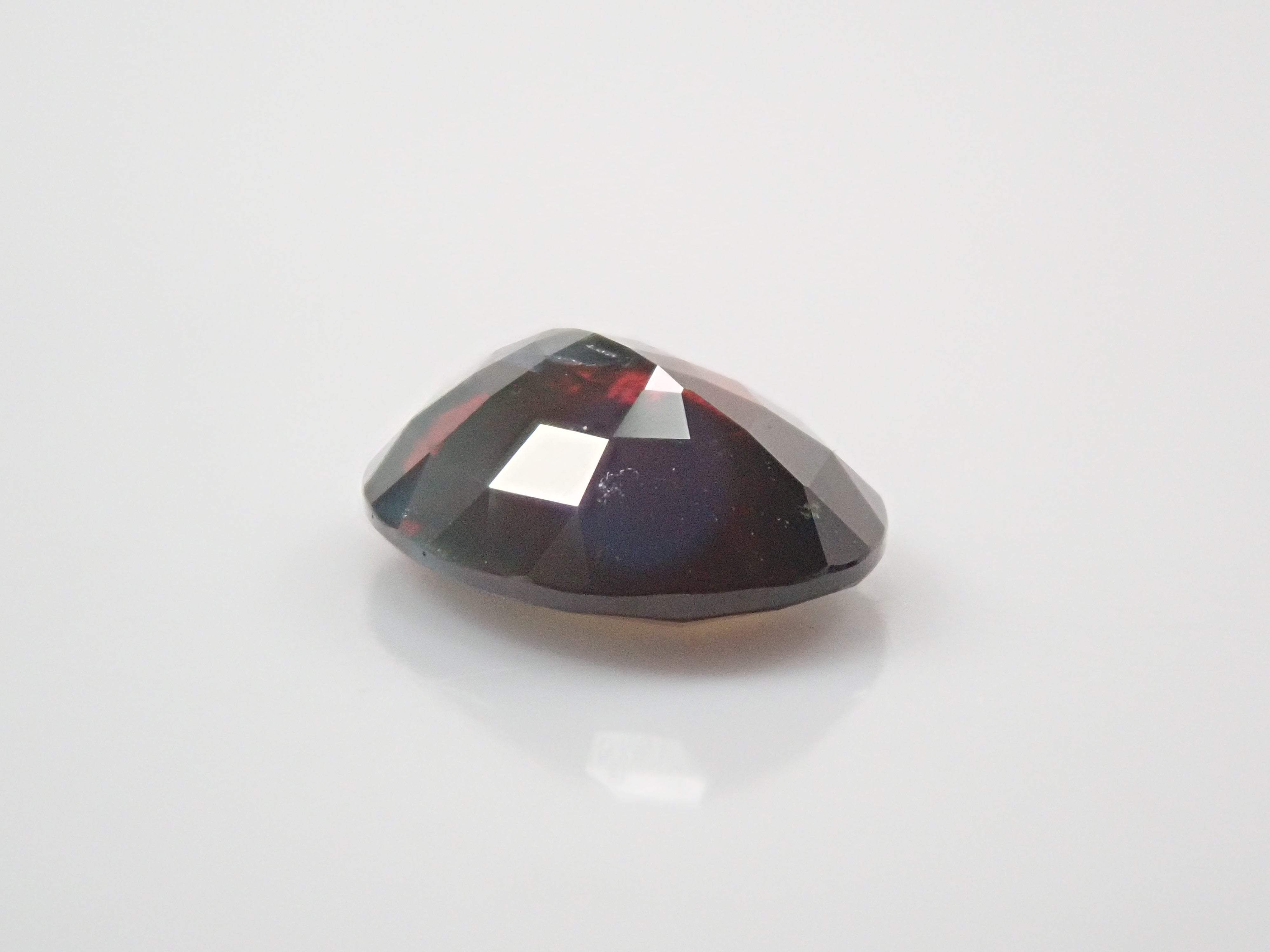 マダガスカル産アレキサンドライト 0.990ctルース(シルキーアレキサンドライト) GIA