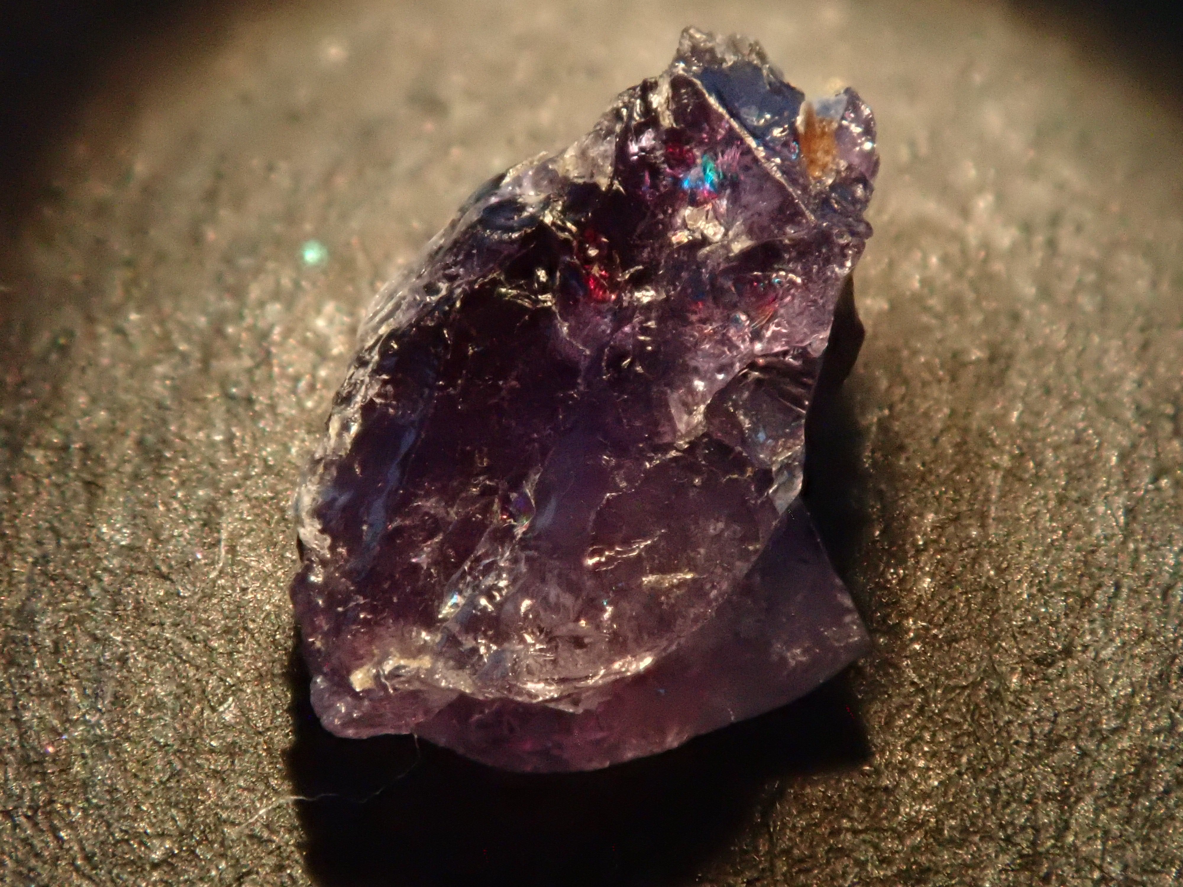 【12562798掲載】タンザニア産アレキサンドライト 0.843ct原石