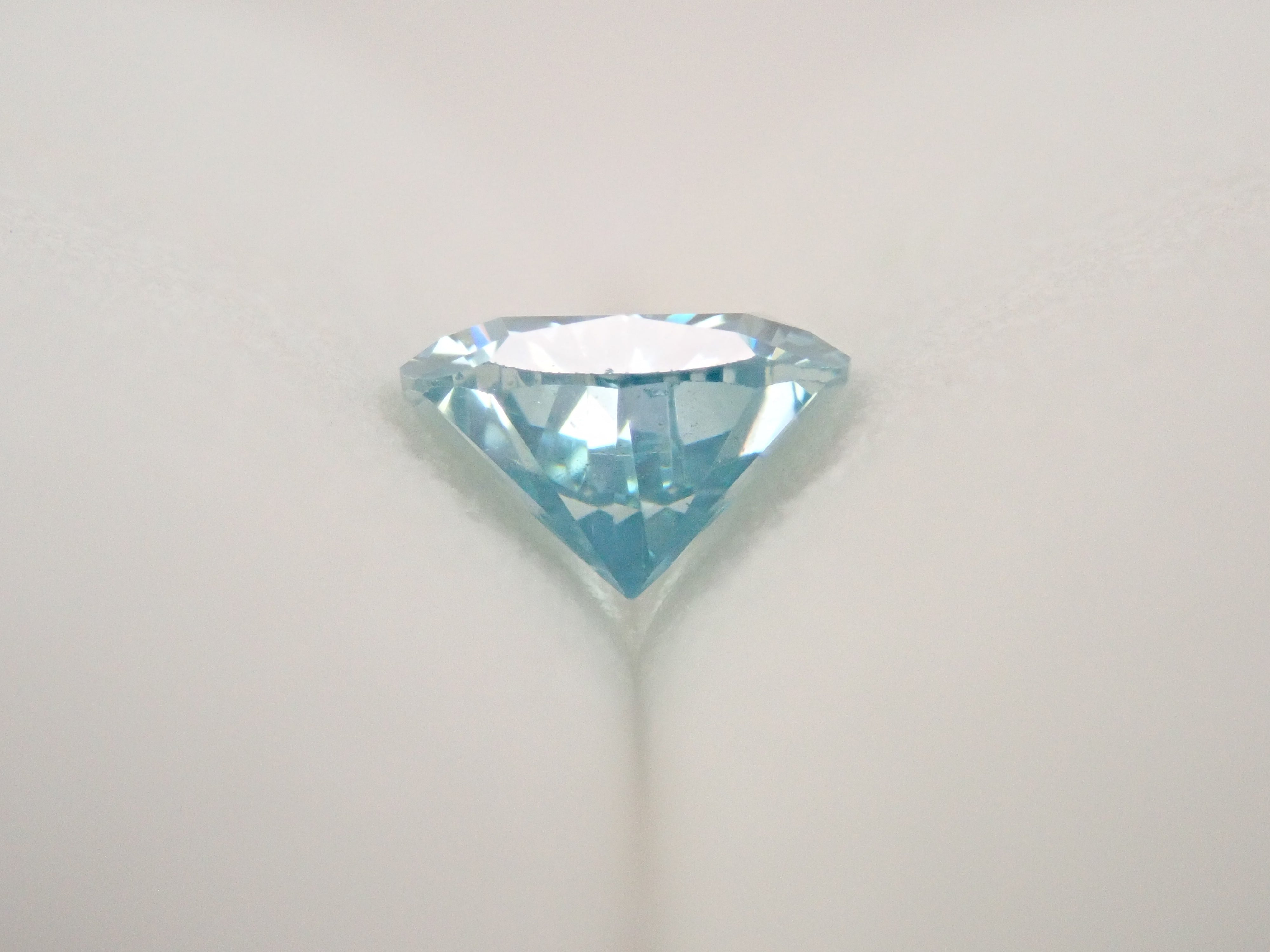 【32501905掲載】ブルーダイヤモンド(トリートメント) 0.801ctルース(FANCY INTENSE GREEN BLUE, SI-2)