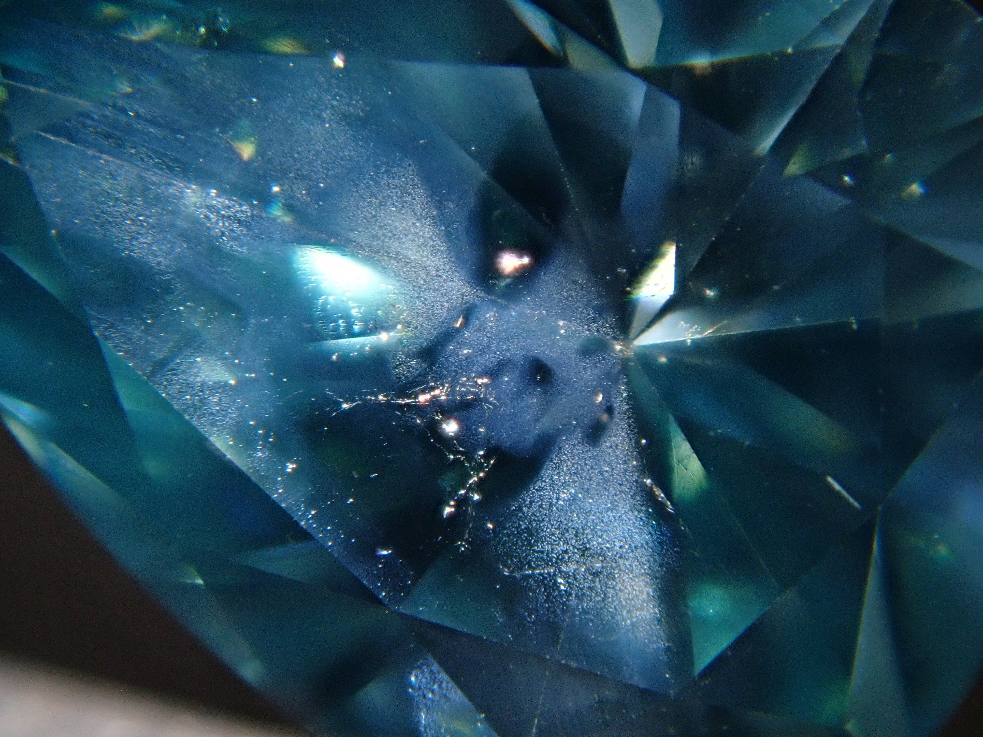 【32501905掲載】ブルーダイヤモンド(トリートメント) 0.801ctルース(FANCY INTENSE GREEN BLUE, SI-2)