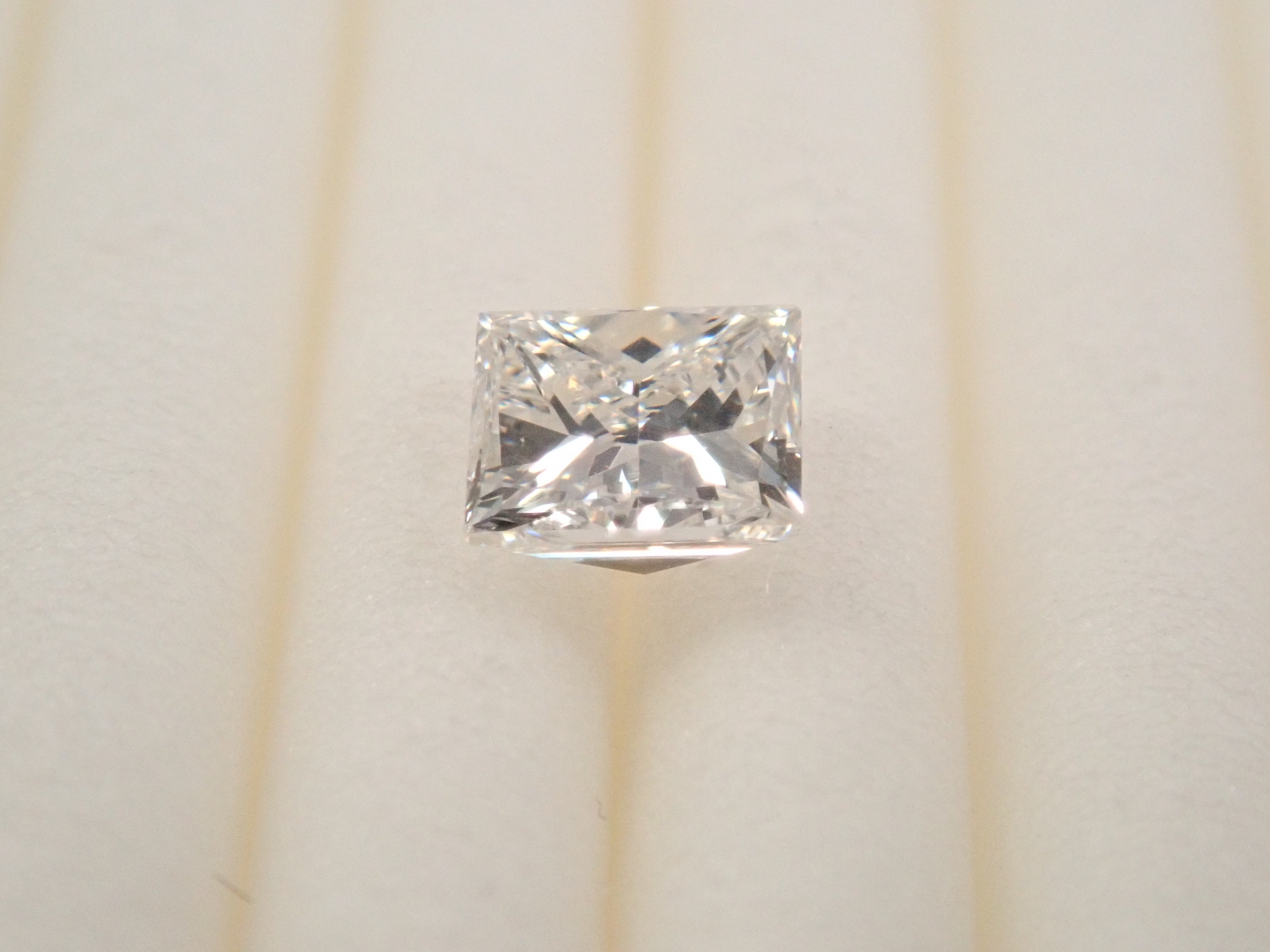 【32501907掲載】ダイヤモンド 0.319ctルース(F, SI-1)