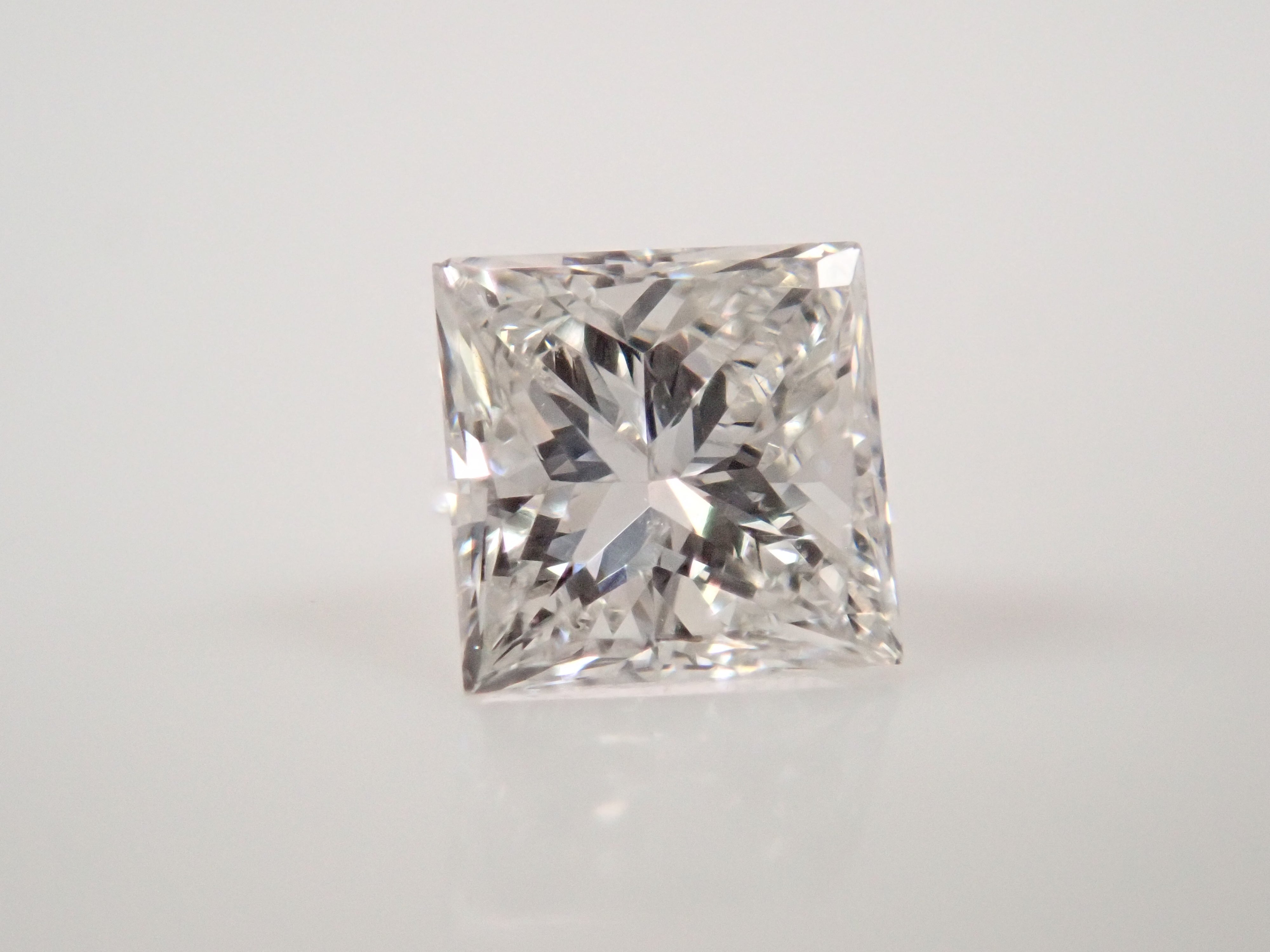 【32501907掲載】ダイヤモンド 0.319ctルース(F, SI-1)