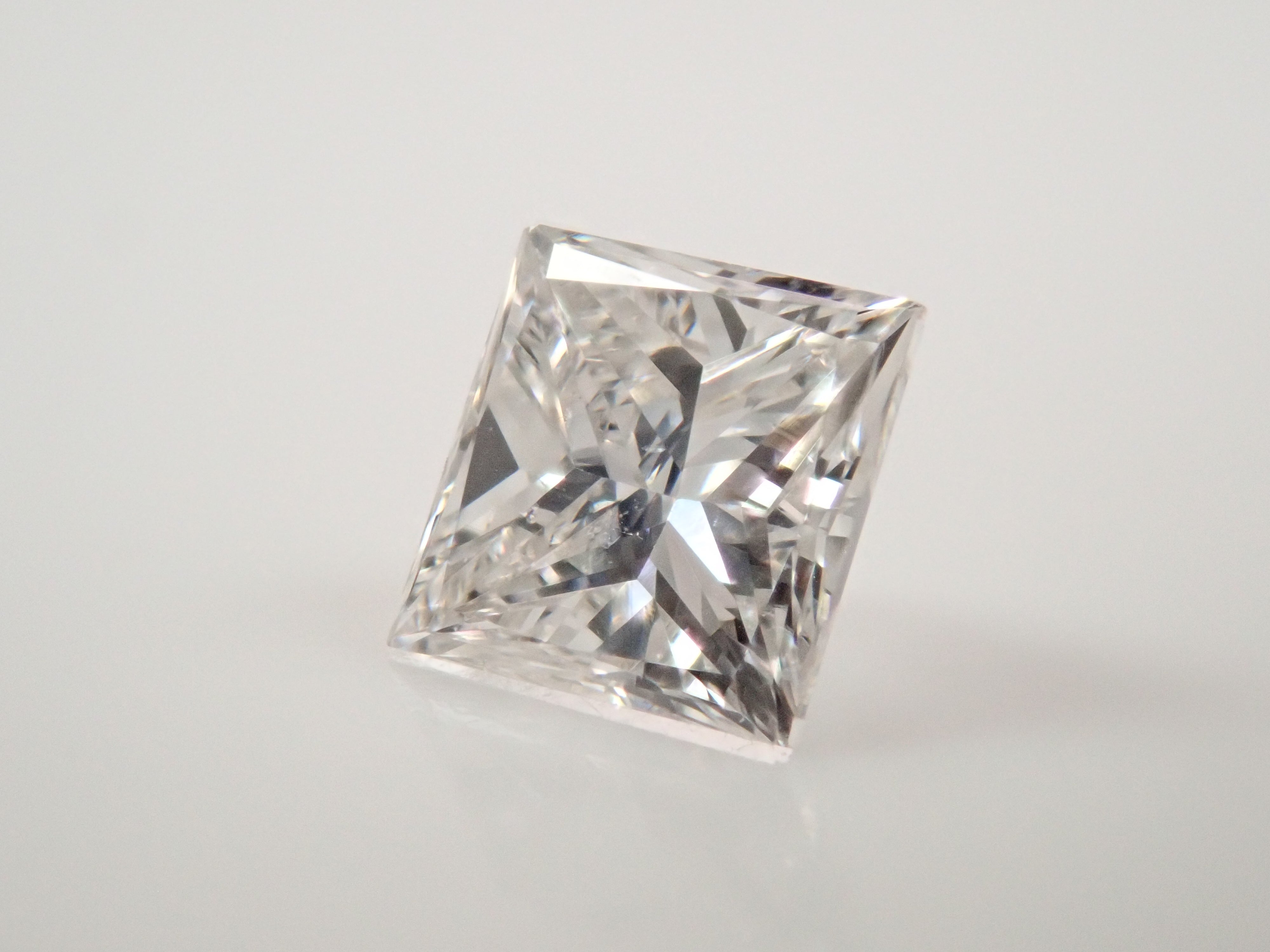 【32501907掲載】ダイヤモンド 0.319ctルース(F, SI-1)