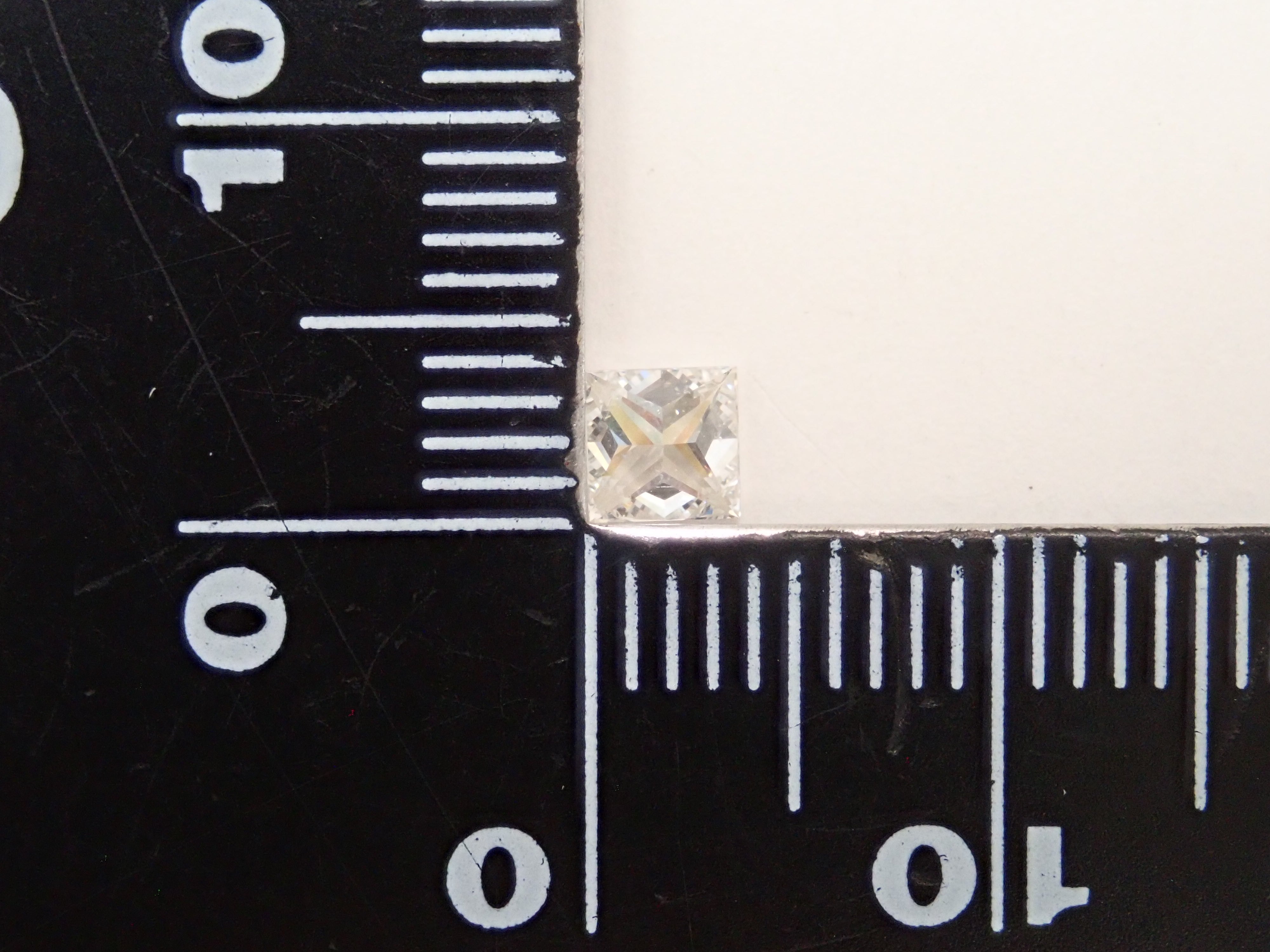 【32501907掲載】ダイヤモンド 0.319ctルース(F, SI-1)