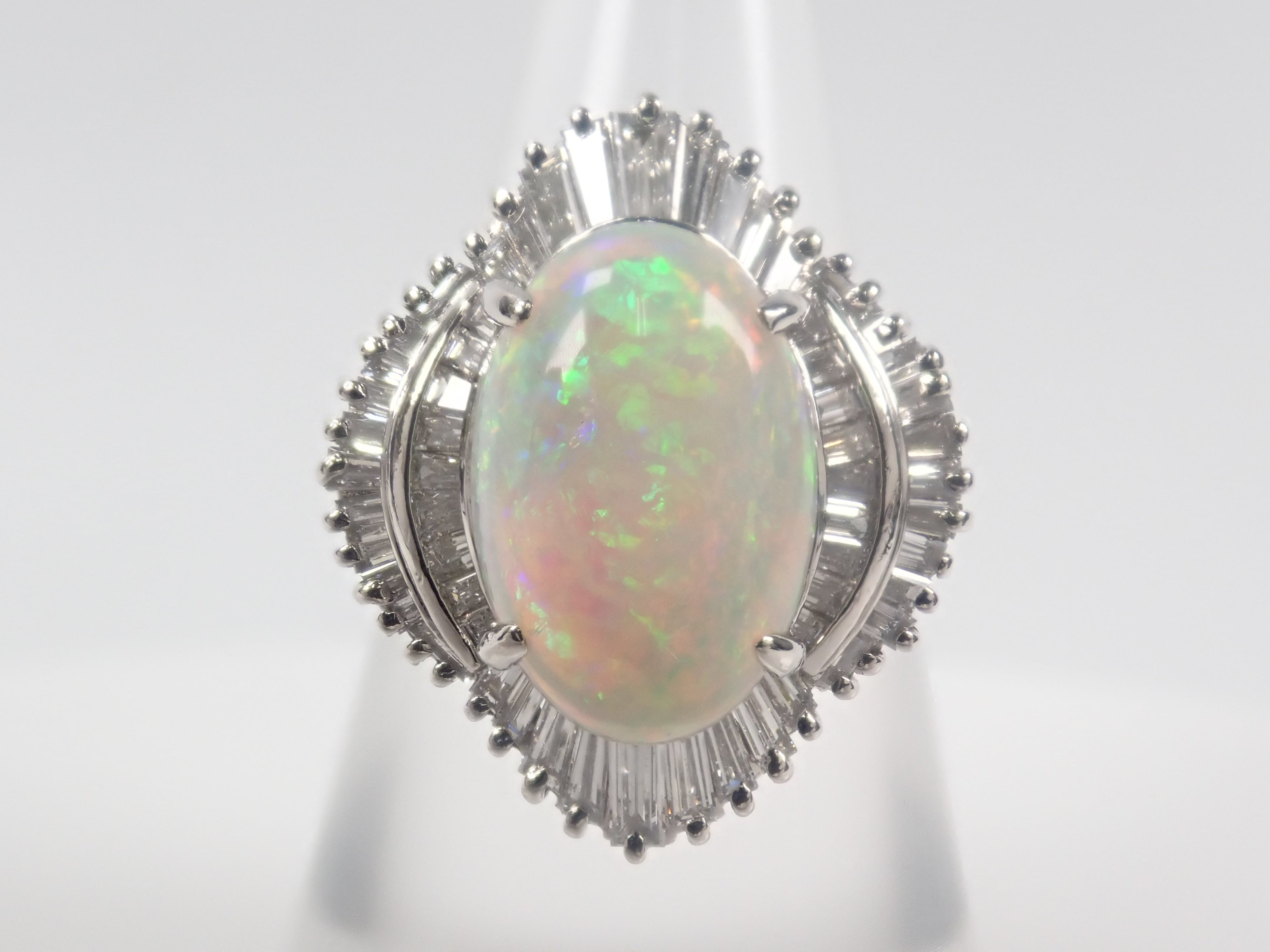 Pt900 オパール 2.61ct・ダイヤモンド0.858ctリング