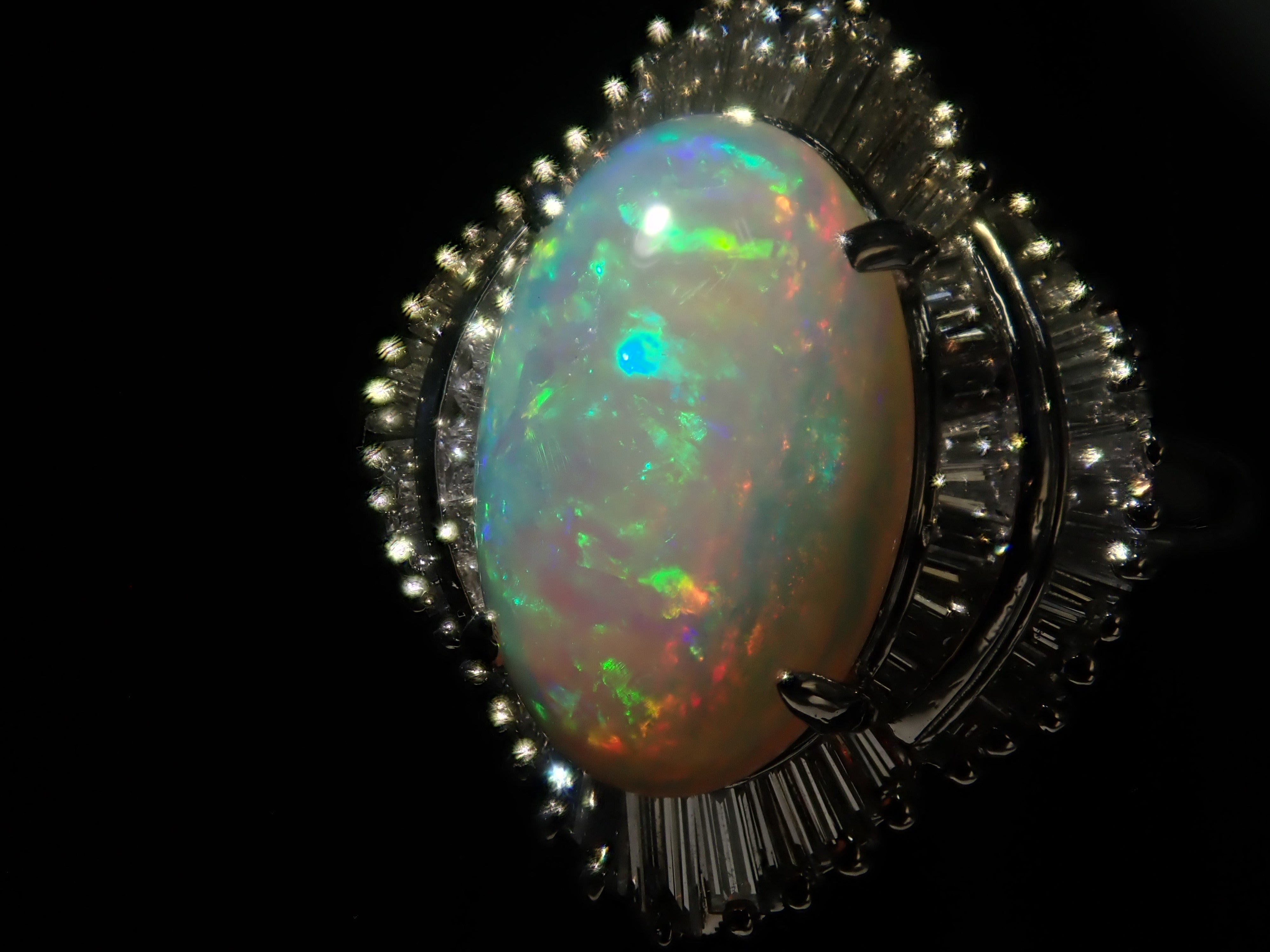 Pt900 オパール 2.61ct・ダイヤモンド0.858ctリング