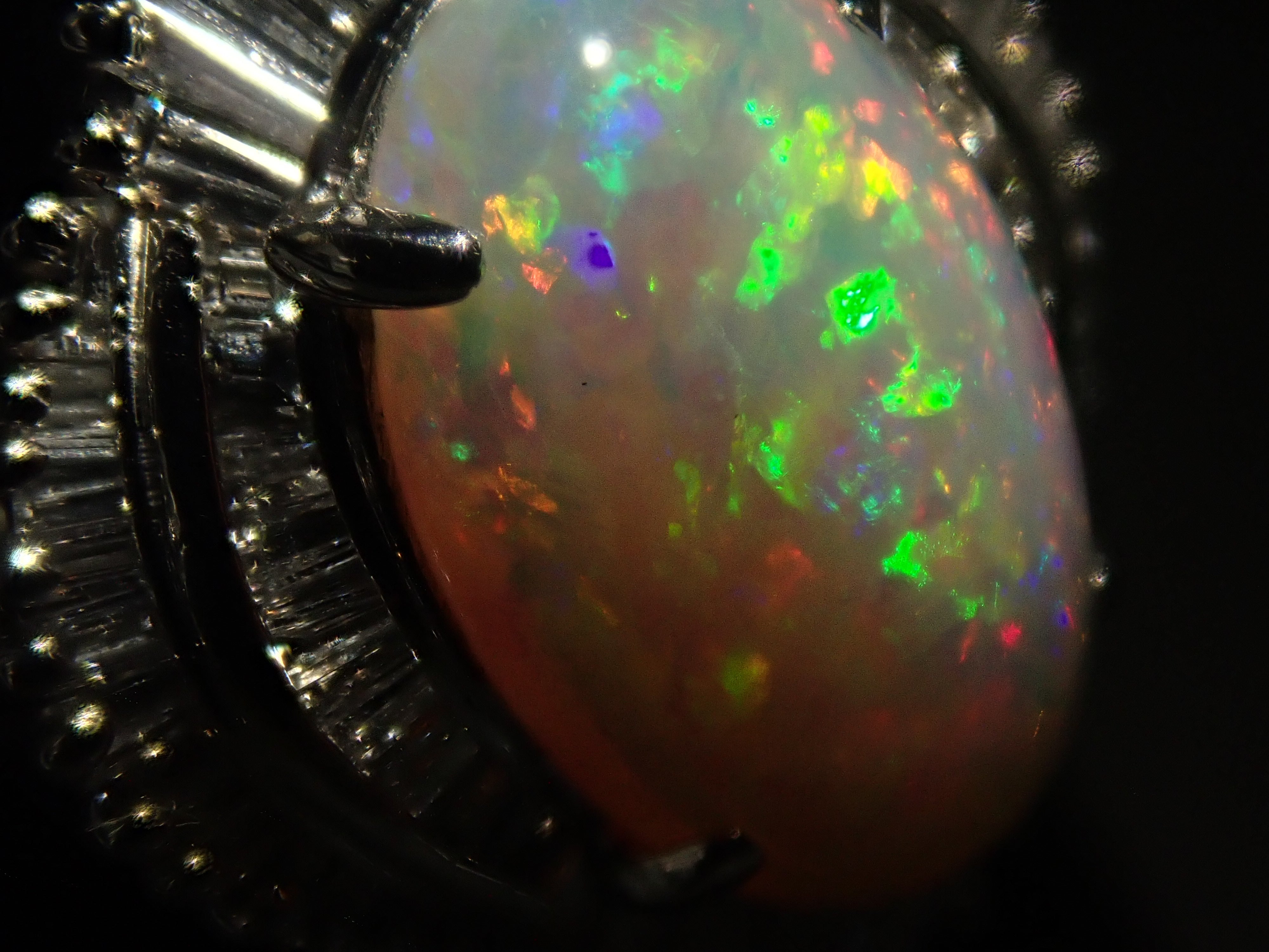 Pt900 オパール 2.61ct・ダイヤモンド0.858ctリング