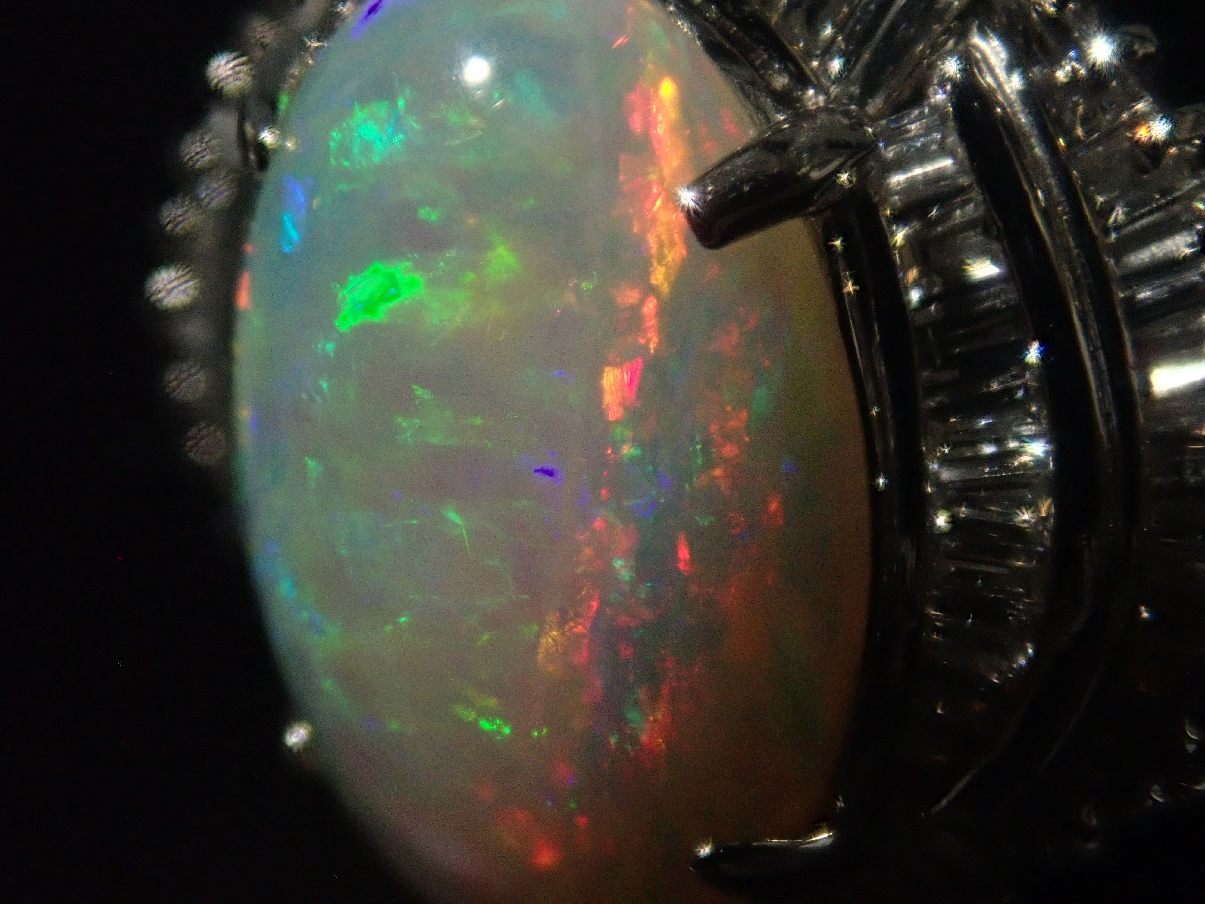 Pt900 オパール 2.61ct・ダイヤモンド0.858ctリング