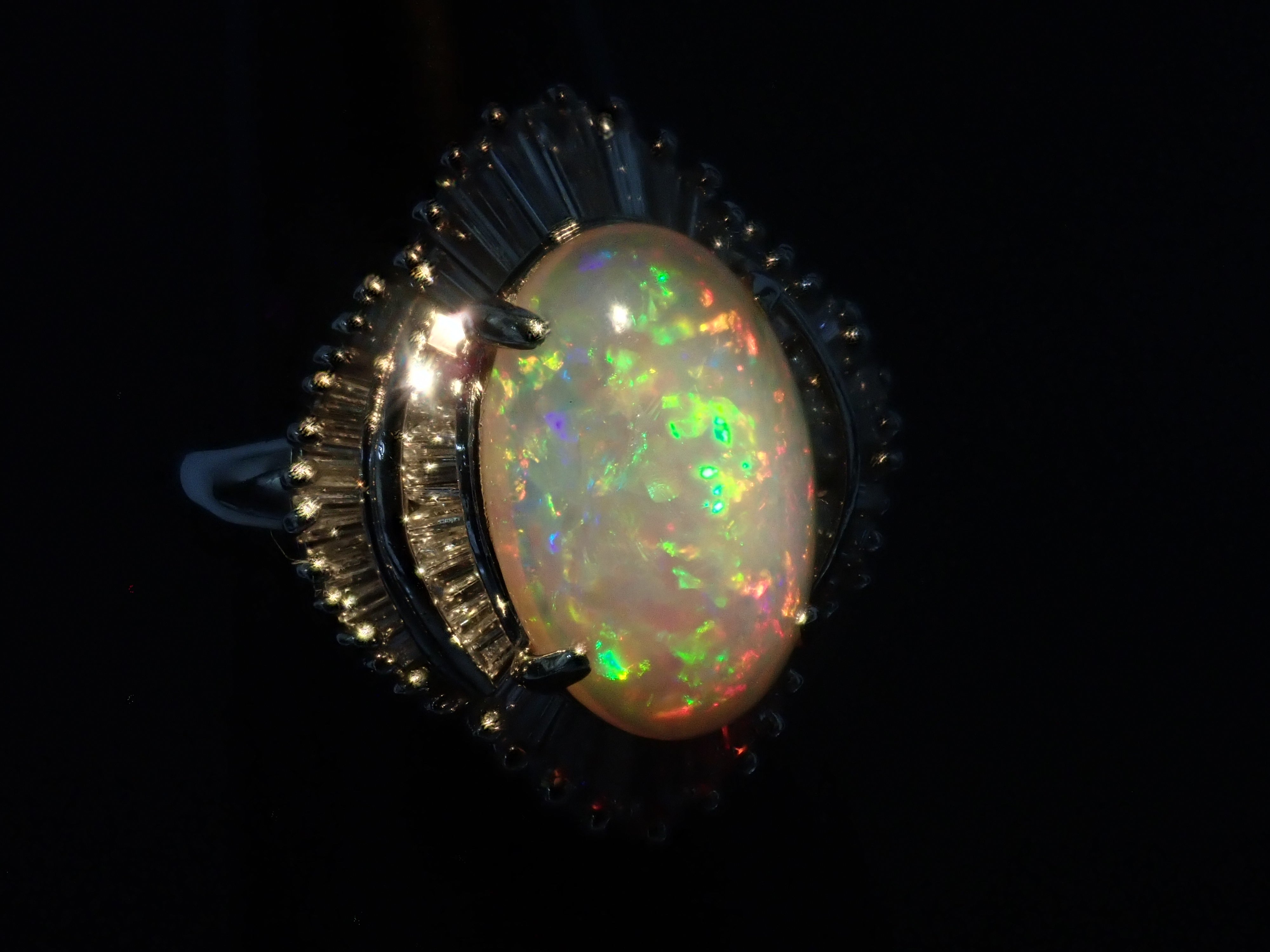 Pt900 オパール 2.61ct・ダイヤモンド0.858ctリング